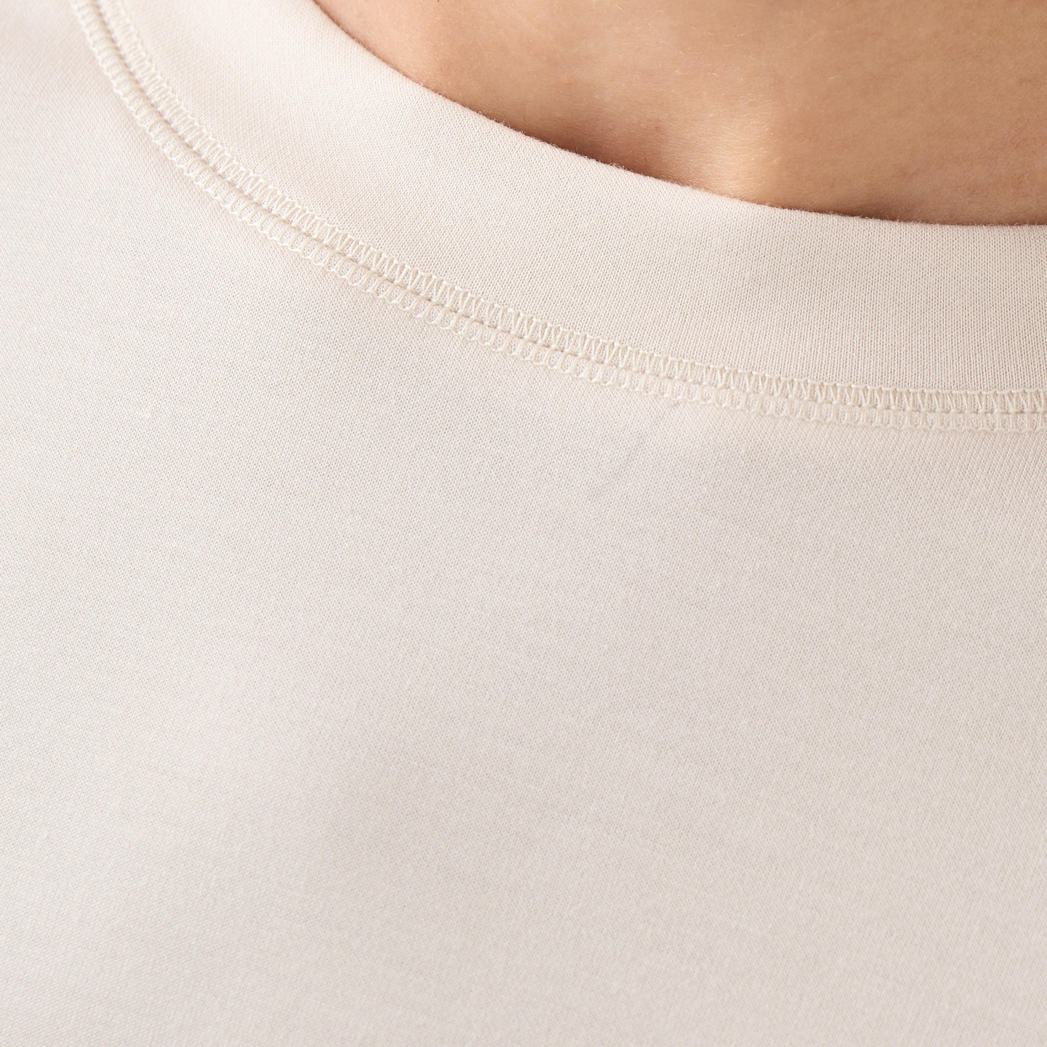 سويت شيرت ناعم-women-winterwear-hoodiesandsweatshirts-sweatshirts-image-1