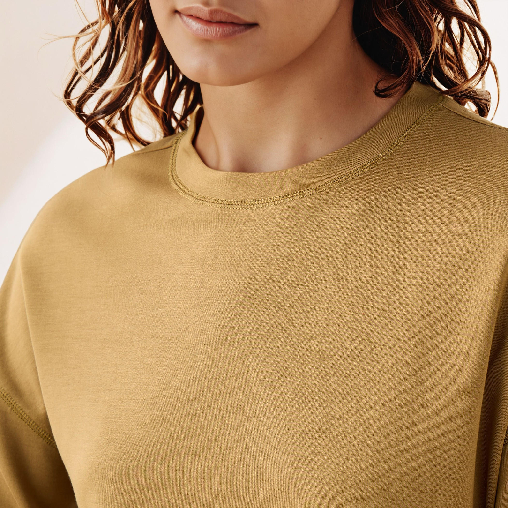 سويت شيرت ناعم-women-winterwear-hoodiesandsweatshirts-sweatshirts-image-4