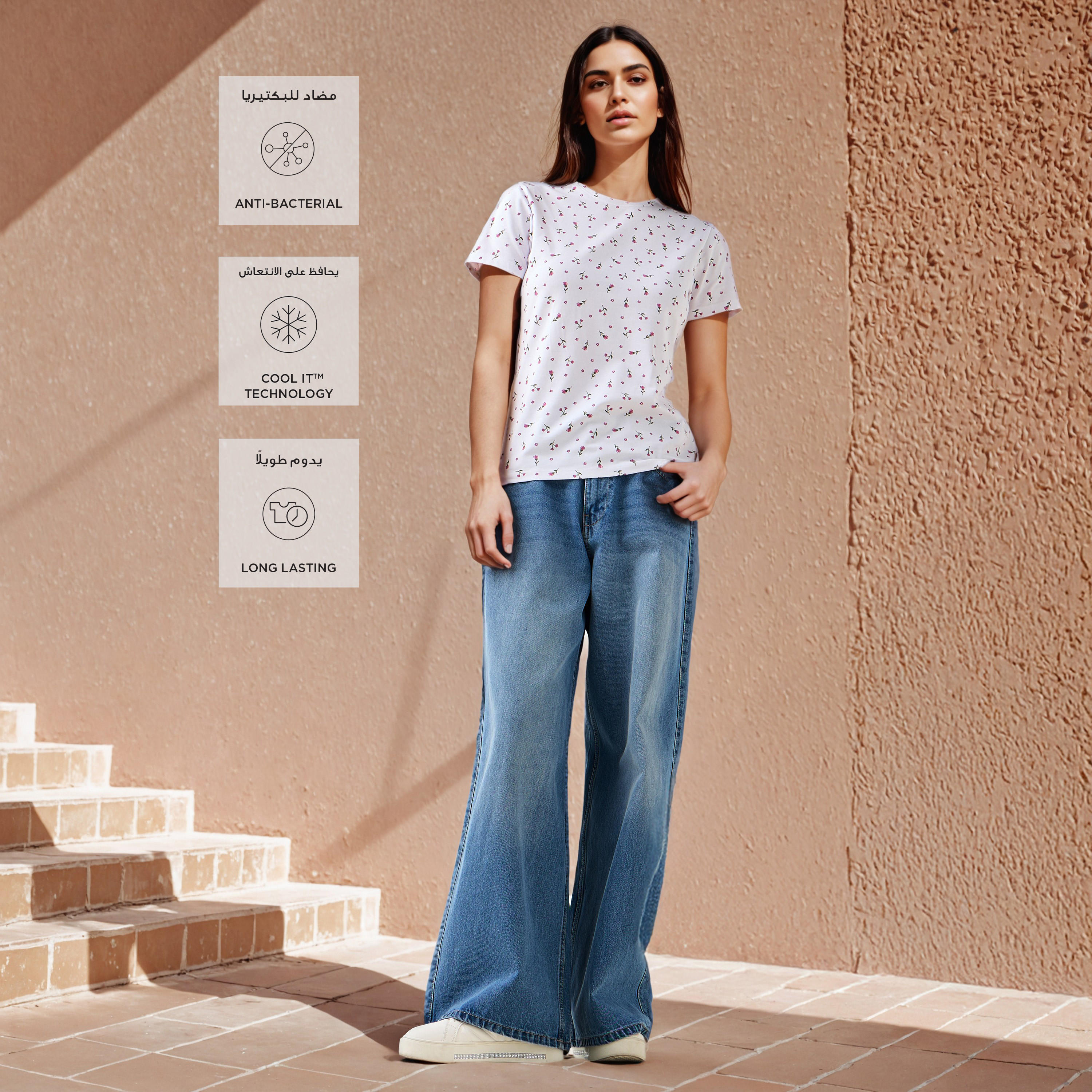 تيشيرت بياقة ضيقة وطبعات-women-clothing-tshirts-image-4