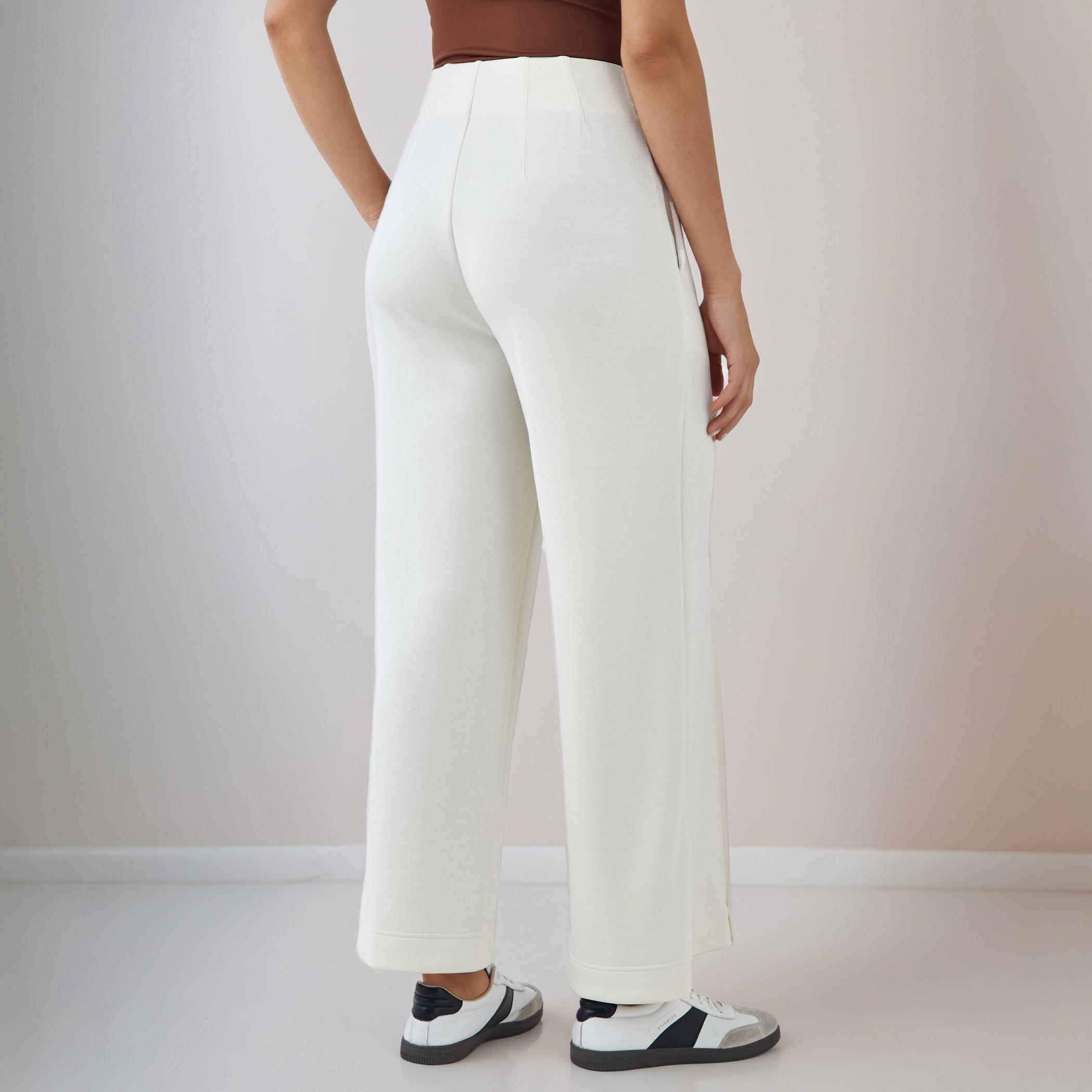 بنطلون واسع الساقين بخصر مرن وزينة بينتوك-women-clothing-bottoms-trousers-image-3