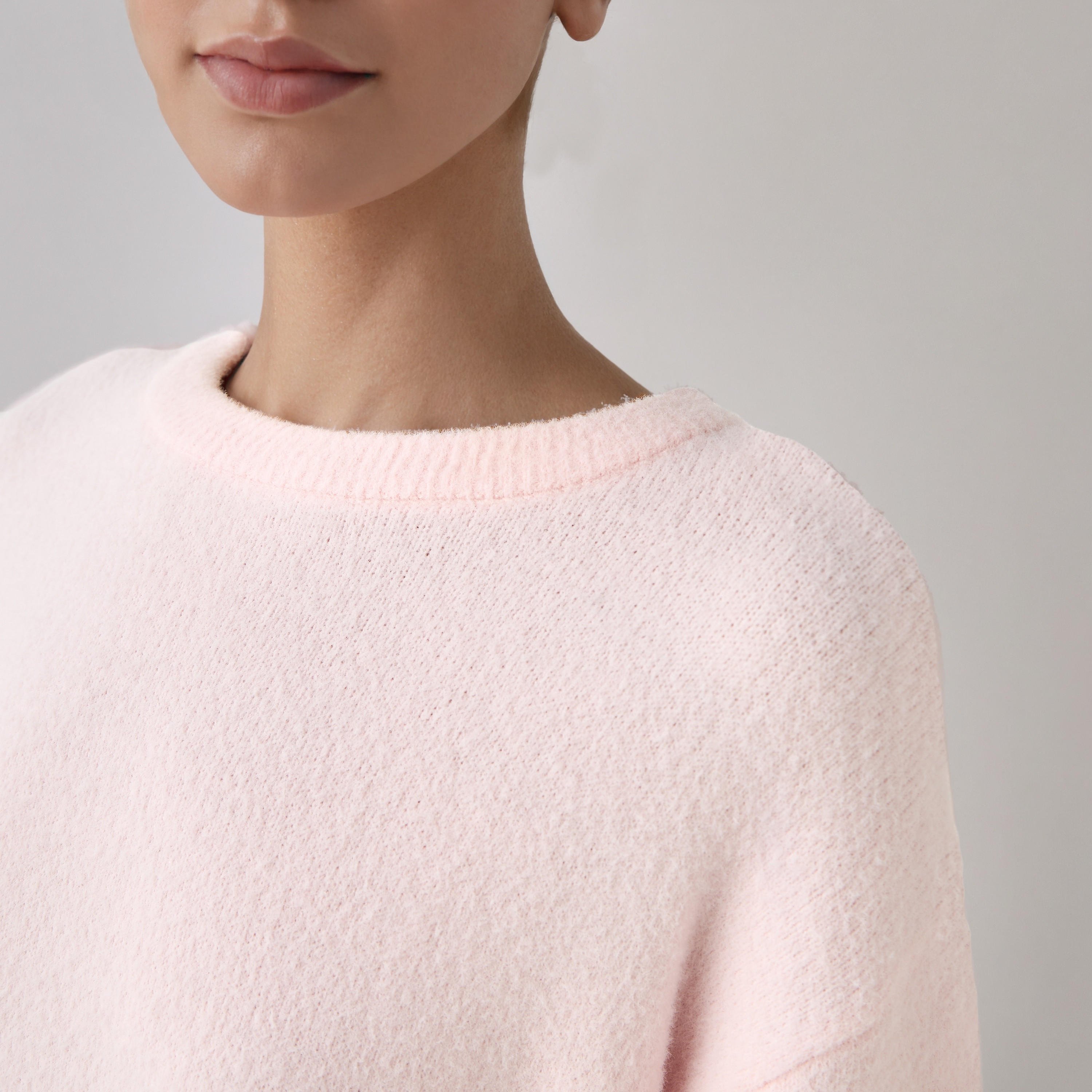كنزة بياقة ضيقة وأكتاف منسدلة-women-clothing-cardigansandjumpers-jumpers-image-1