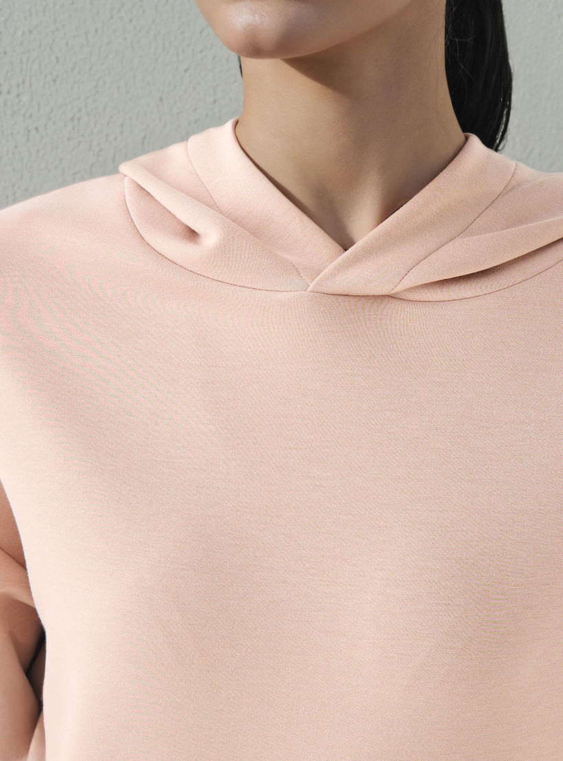 هودي ناعم الملمس بحافة واسعة-women-winterwear-hoodiesandsweatshirts-hoodies-image-4