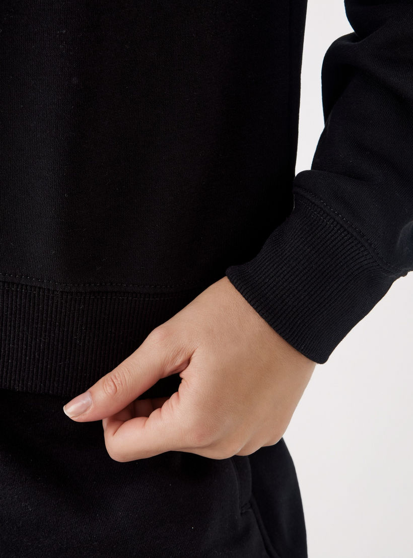 سويت شيرت بقصة مريحة-women-winterwear-hoodiesandsweatshirts-sweatshirts-image-5