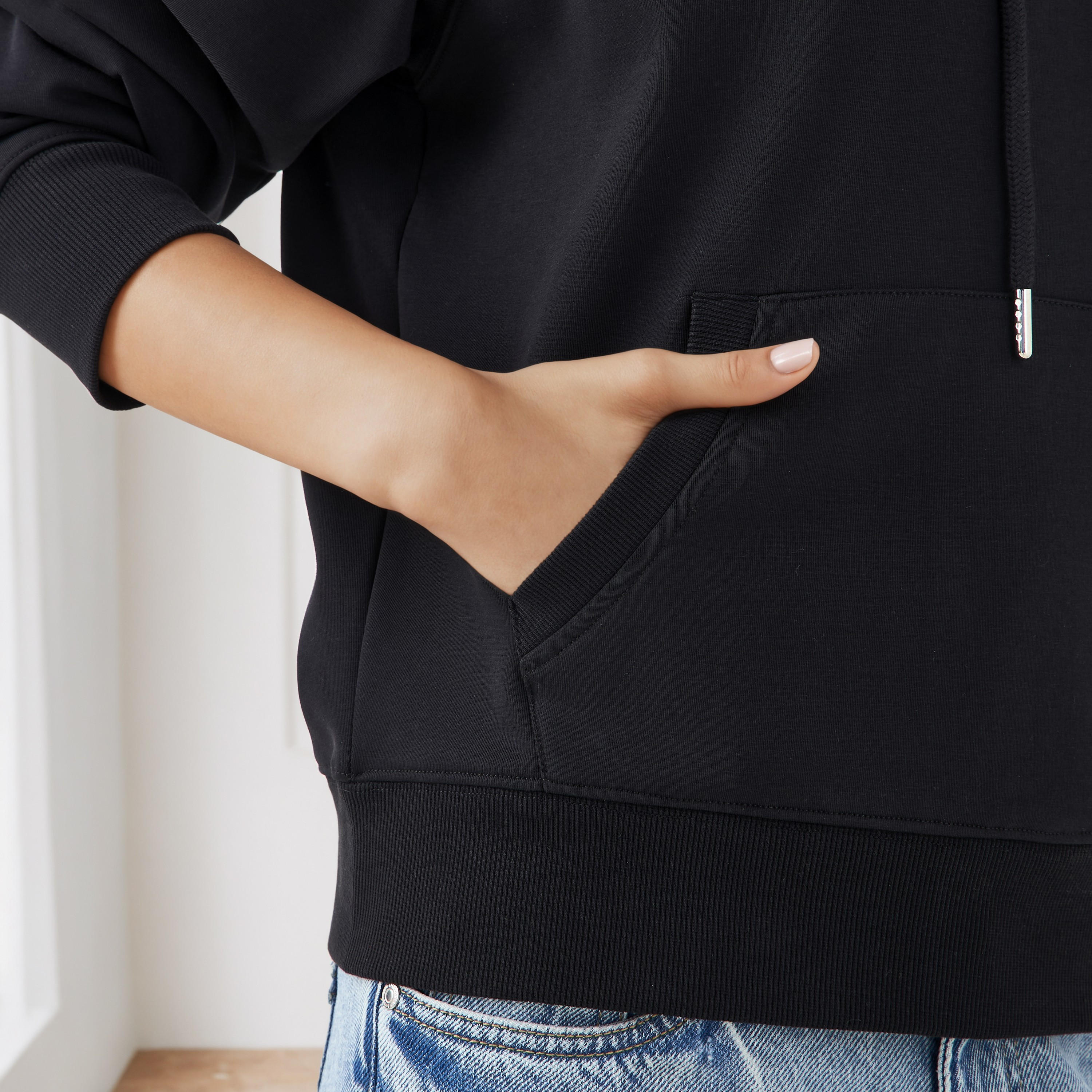 هودي برباط حبل وجيوب كنغر-women-winterwear-hoodiesandsweatshirts-hoodies-image-1