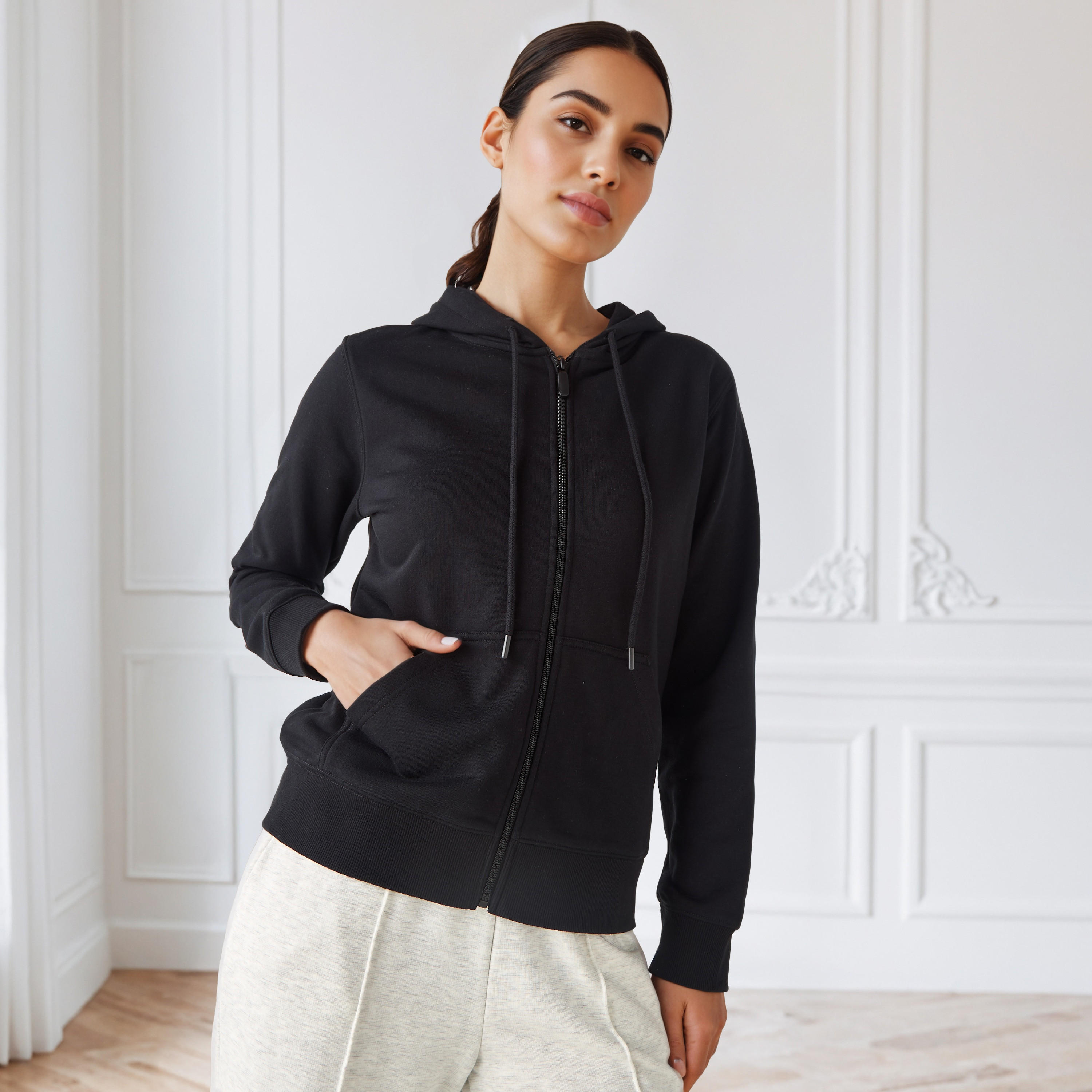 هودي بجيب كنغر-women-winterwear-hoodiesandsweatshirts-hoodies-image-1