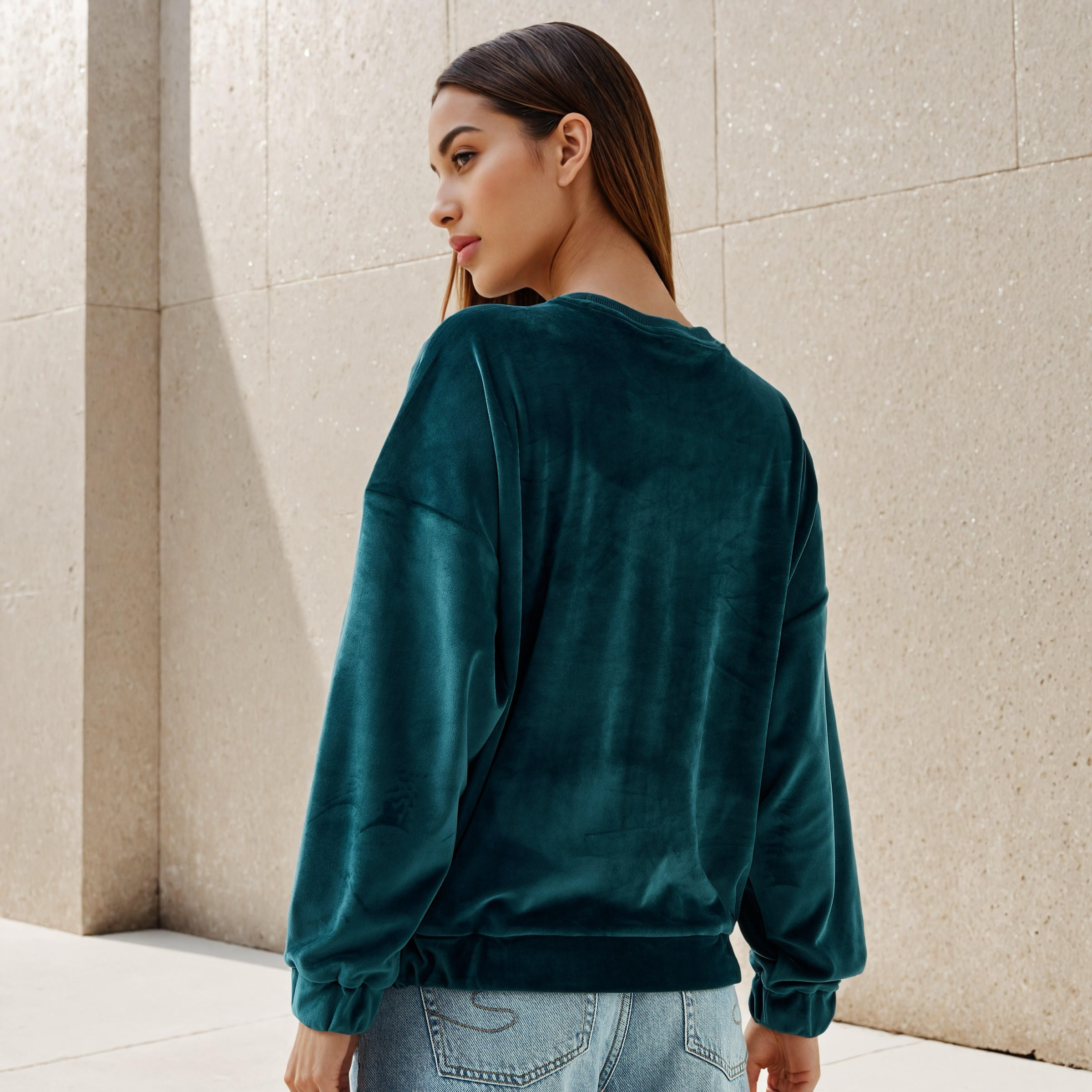 Regular Fit Velour Sweatshirt-women-winterwear-hoodiesandsweatshirts-sweatshirts-image-4