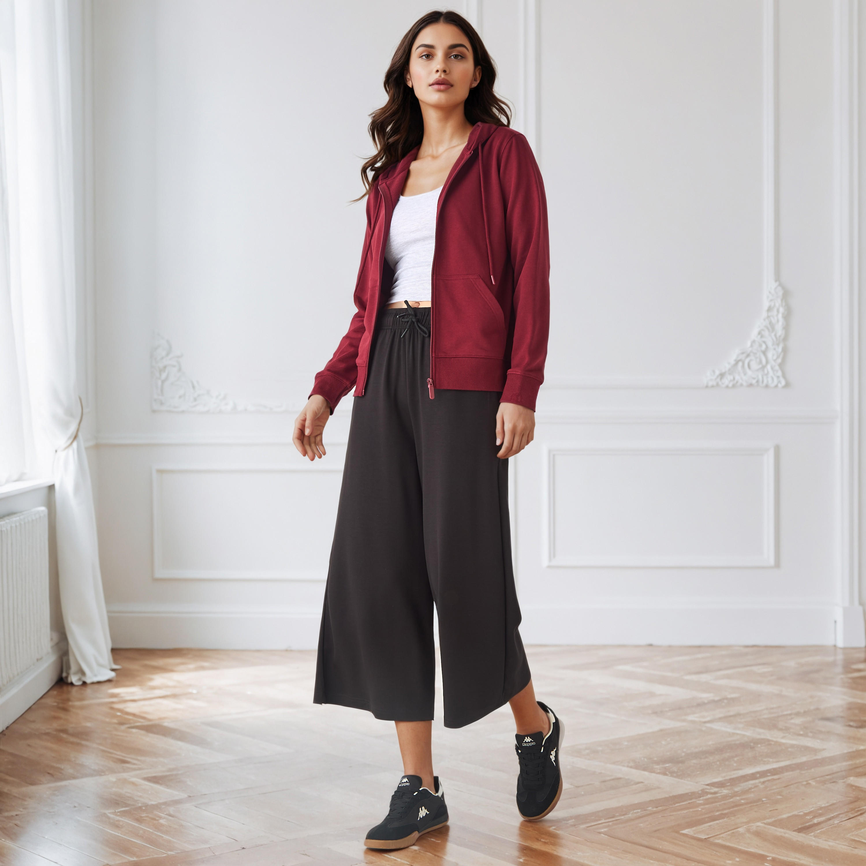 بنطلون قصير واسع الساقين بخصر مطاطي ورباط-women-clothing-bottoms-joggers-image-4
