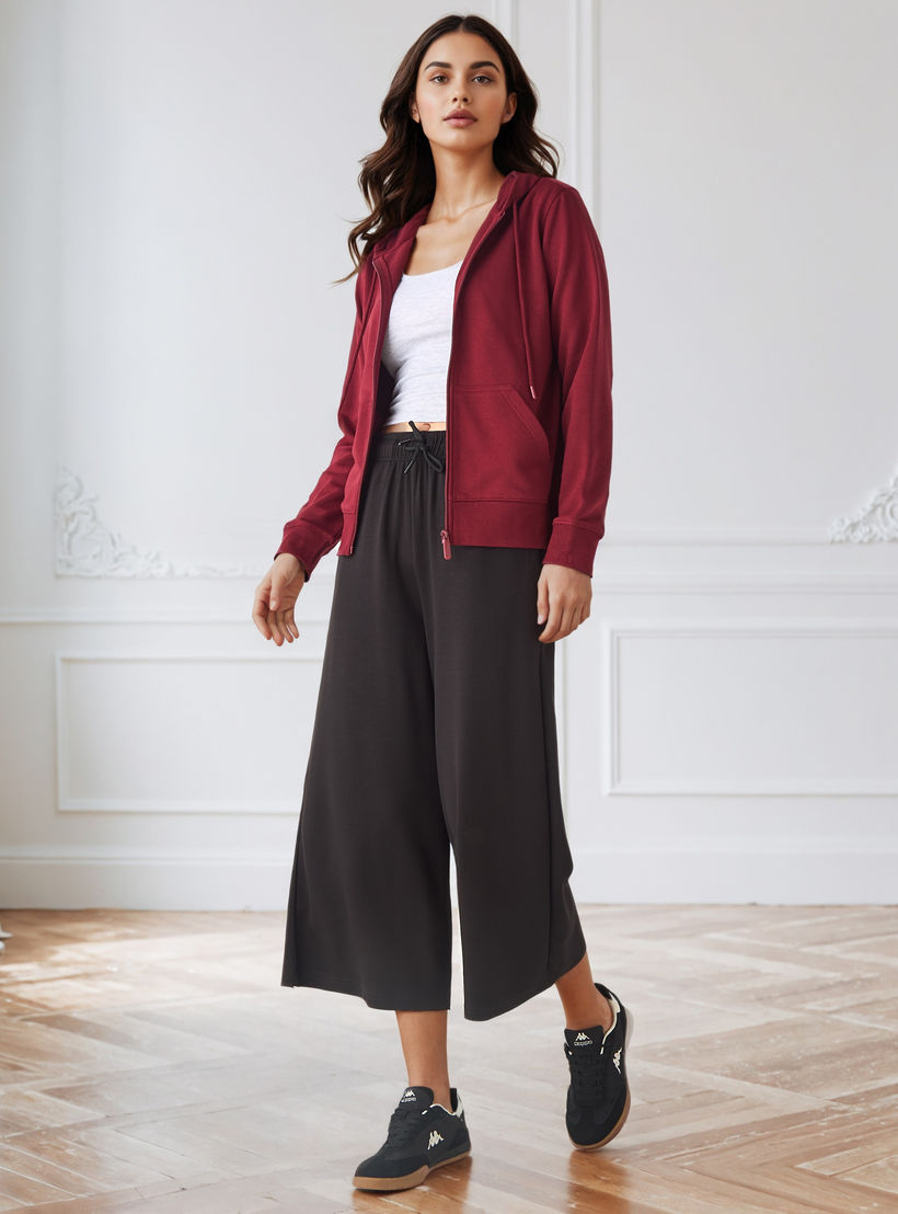 بنطلون قصير واسع الساقين بخصر مطاطي ورباط-women-clothing-bottoms-joggers-image-2