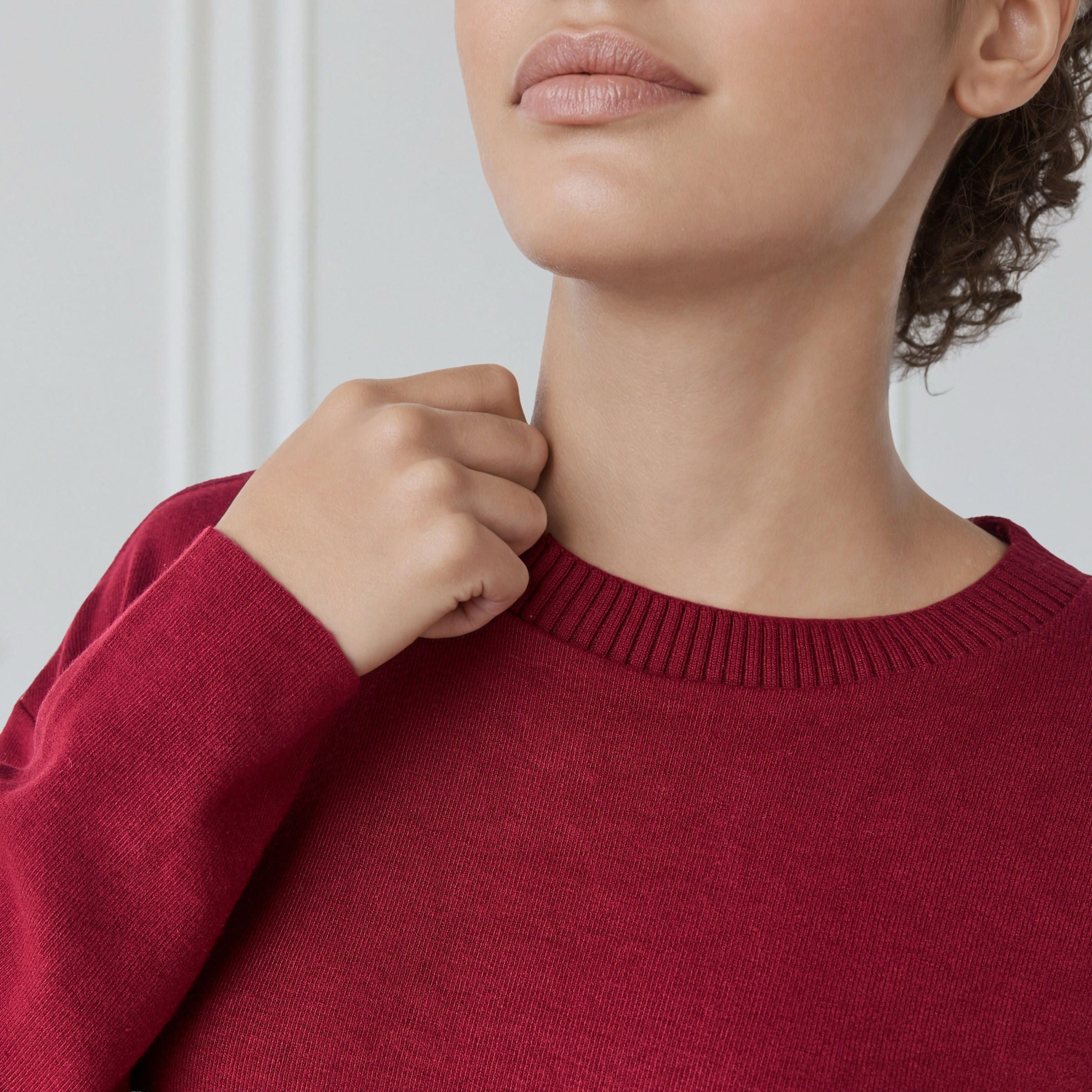 كنزة مضلعة بقصّة عادية وياقة مستديرة-women-clothing-cardigansandjumpers-jumpers-image-1