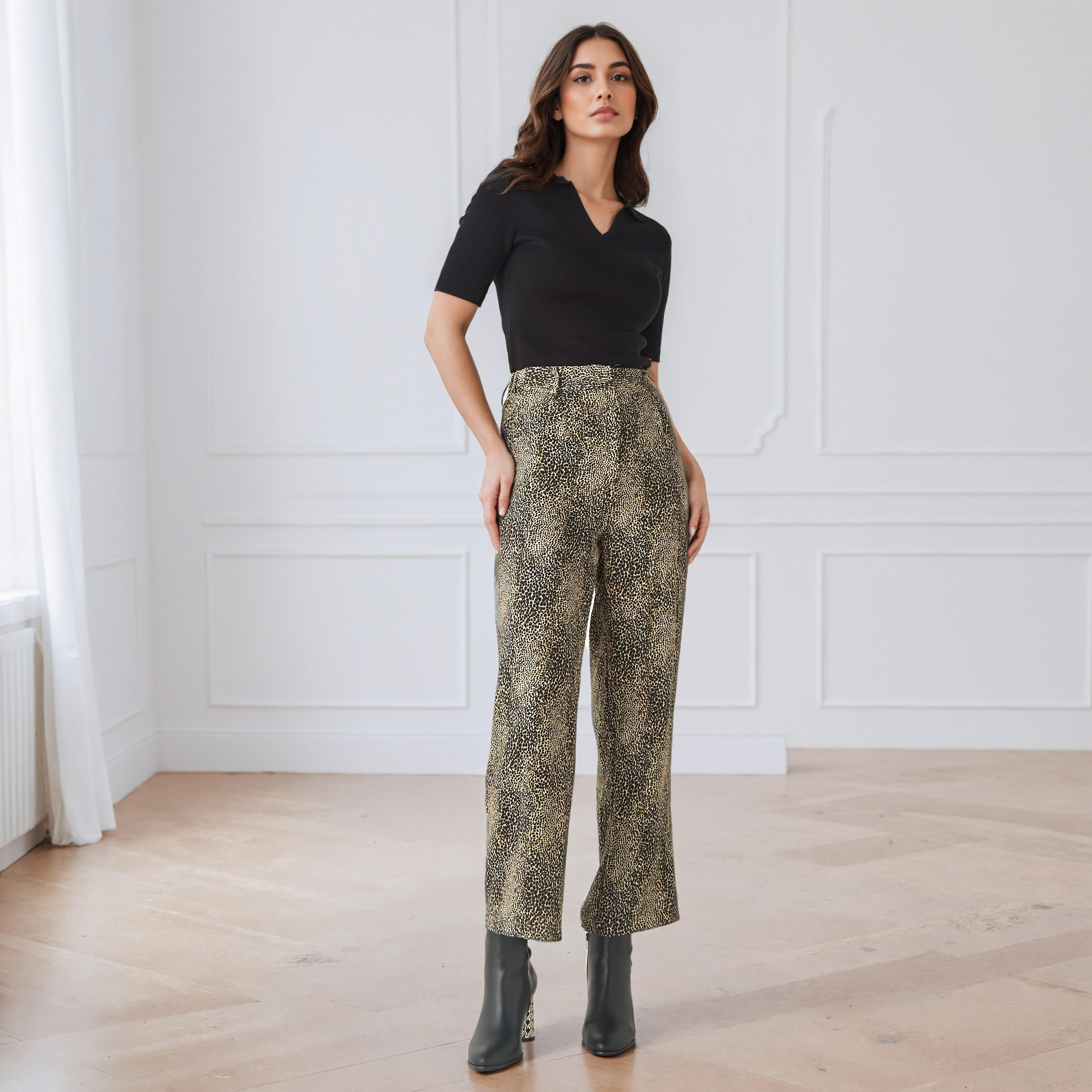 تيشيرت بولو بارز الملمس بياقة V-women-clothing-tshirts-image-4