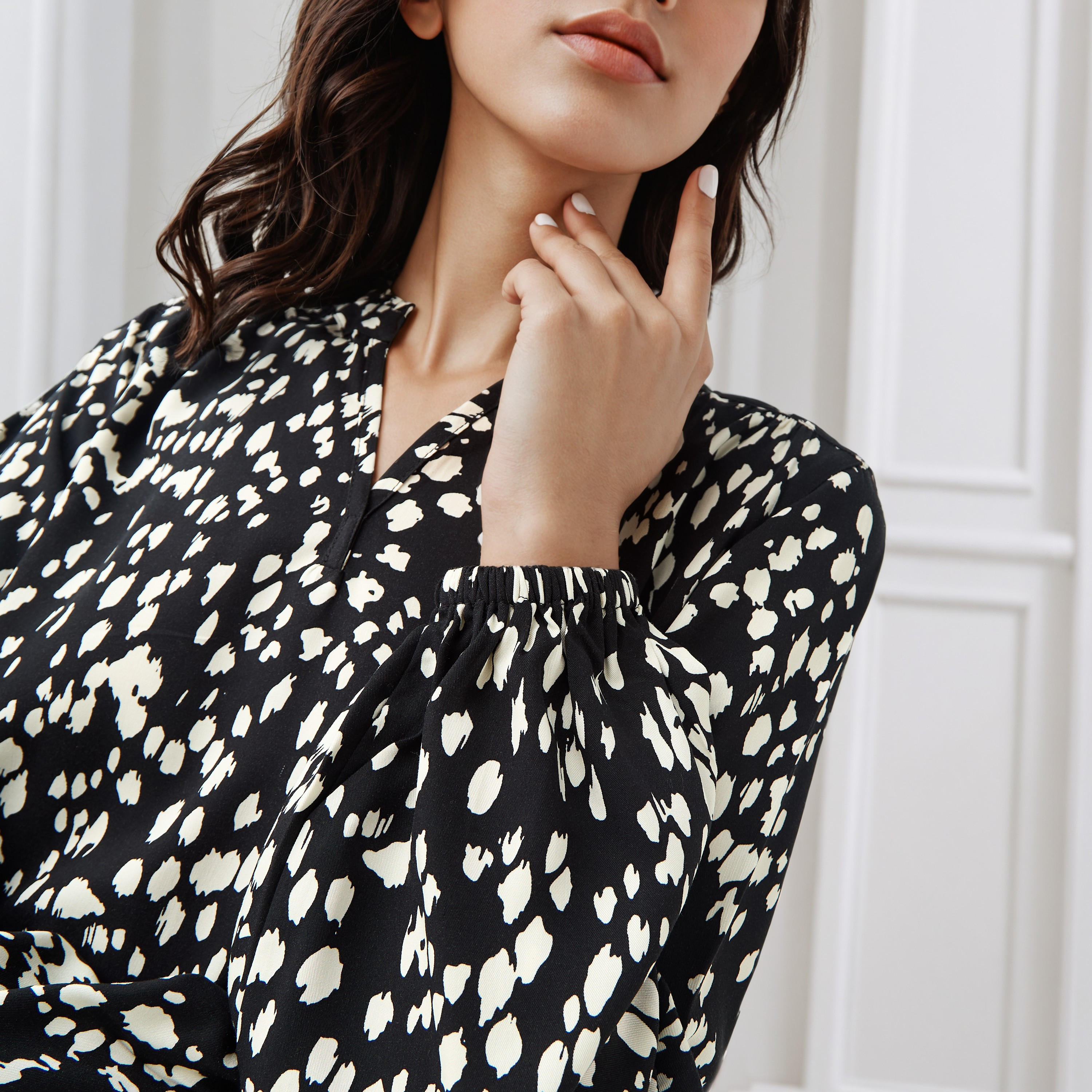 بلوزة بياقة عادية وطبعات-women-clothing-shirtsandblouses-blouses-image-2