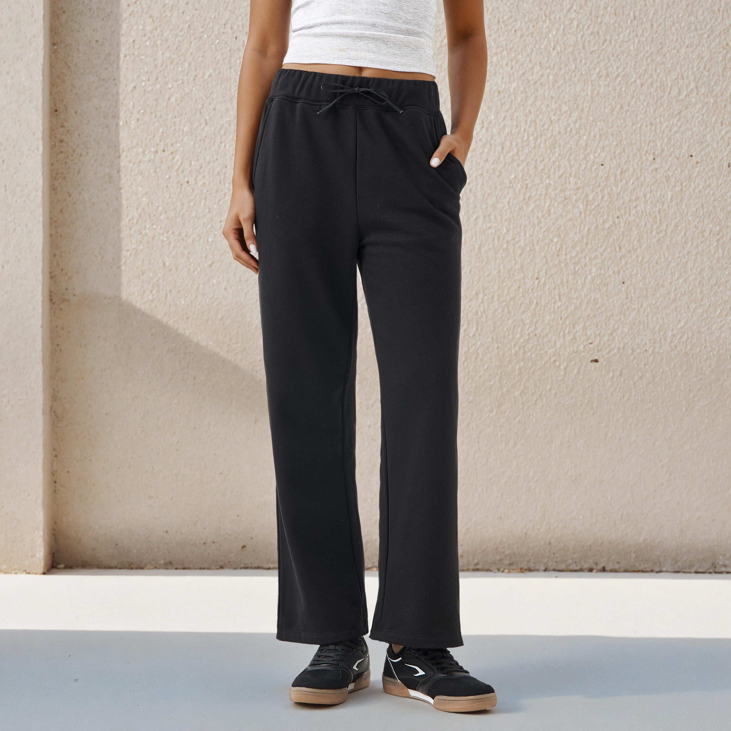 بنطلون رياضي من مزيج البوليستر بخصر مرن وجيوب-women-clothing-bottoms-joggers-image-1