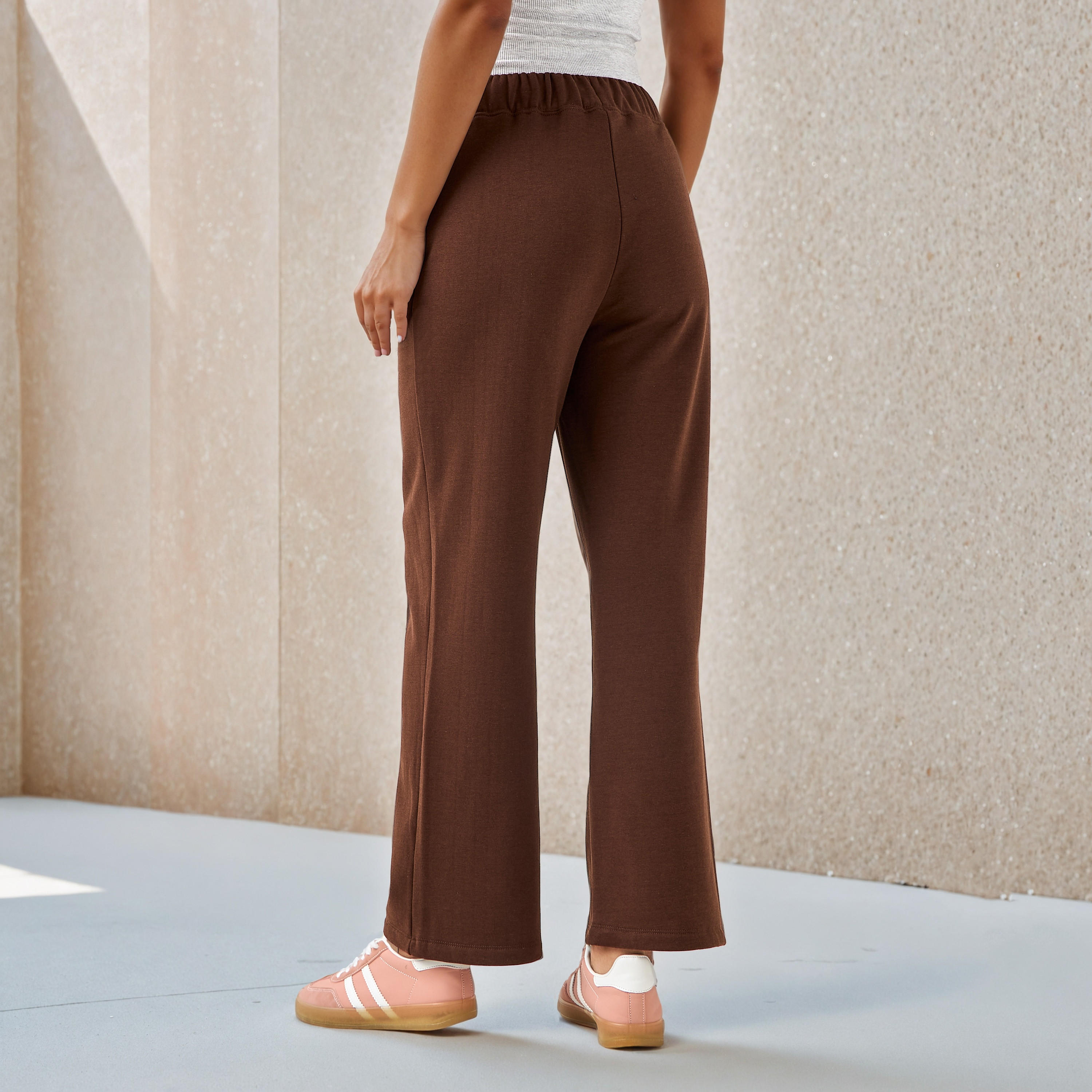 بنطلون رياضي من مزيج البوليستر بخصر مرن وجيوب-women-clothing-bottoms-joggers-image-2