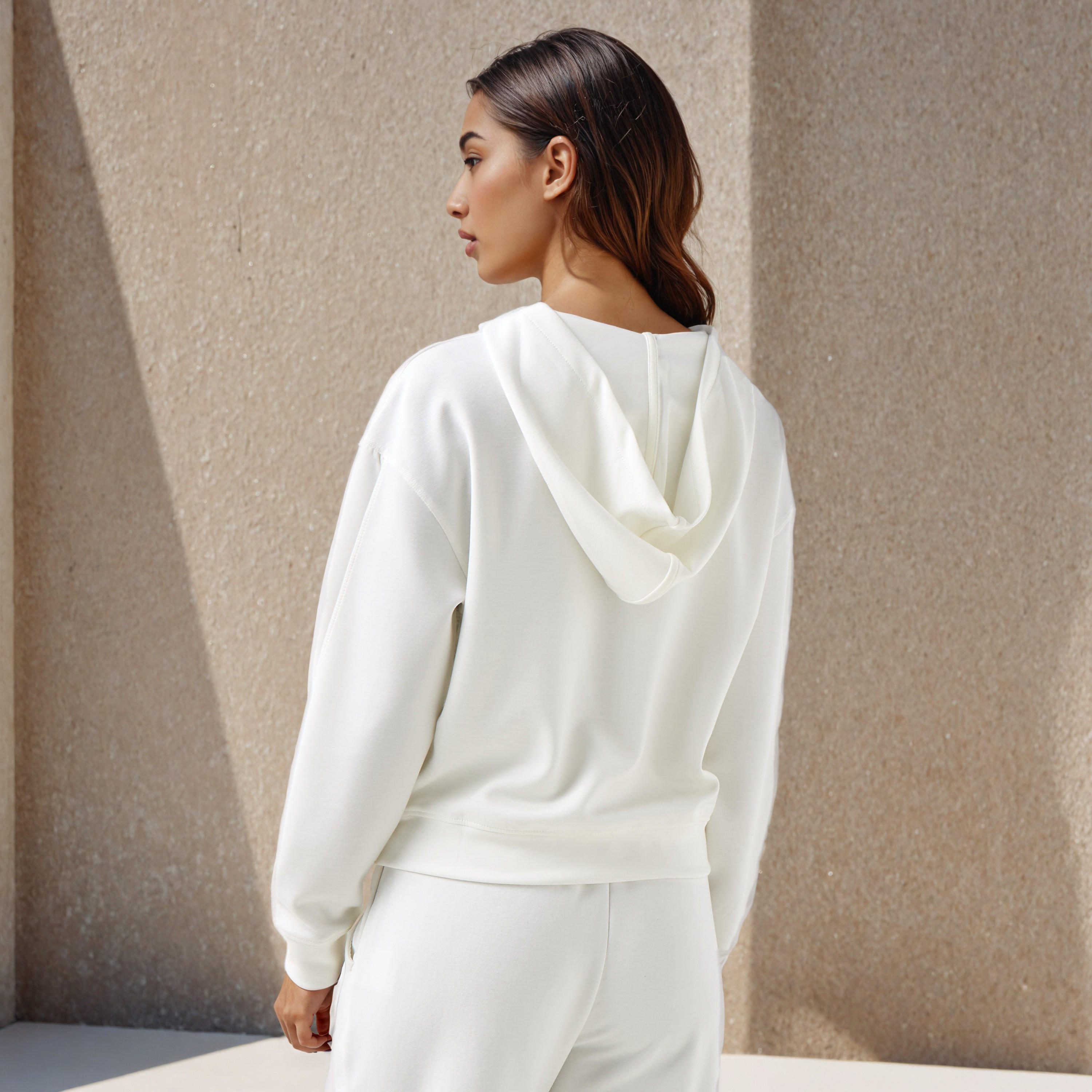 هودي بتفاصيل مغايرة-women-winterwear-hoodiesandsweatshirts-hoodies-image-3