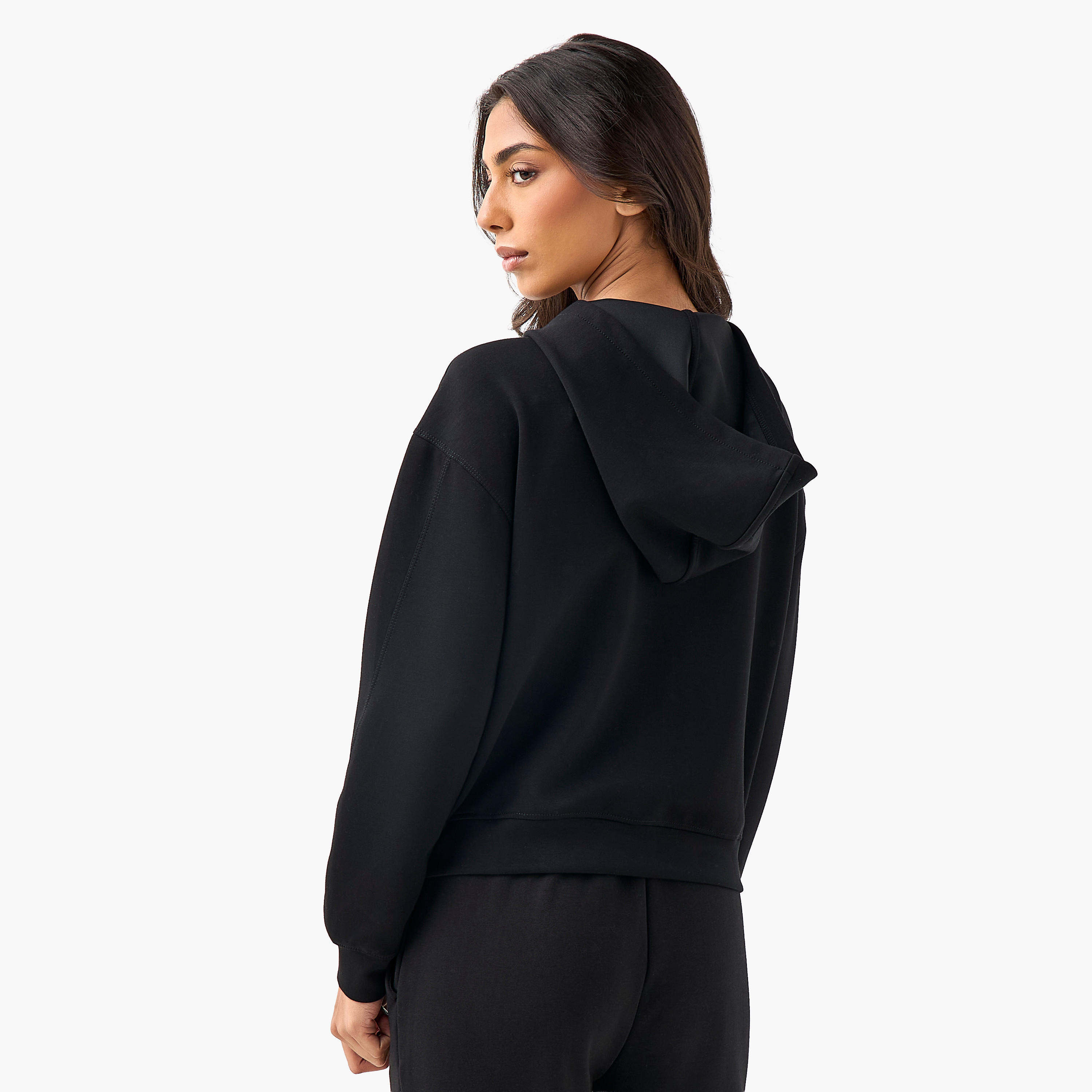 هودي بتفاصيل مغايرة-women-winterwear-hoodiesandsweatshirts-hoodies-image-4