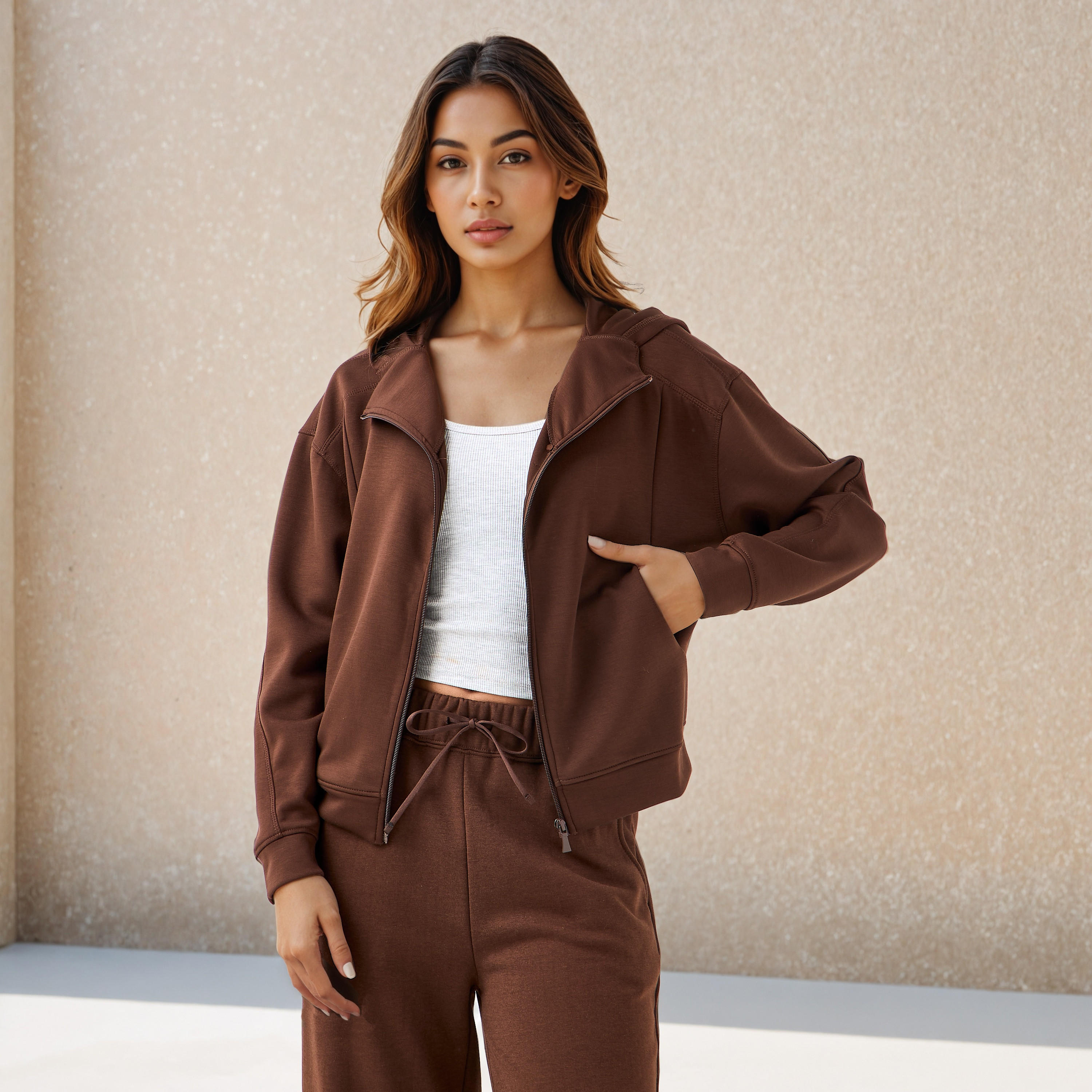 هودي بتفاصيل مغايرة-women-winterwear-hoodiesandsweatshirts-hoodies-image-1