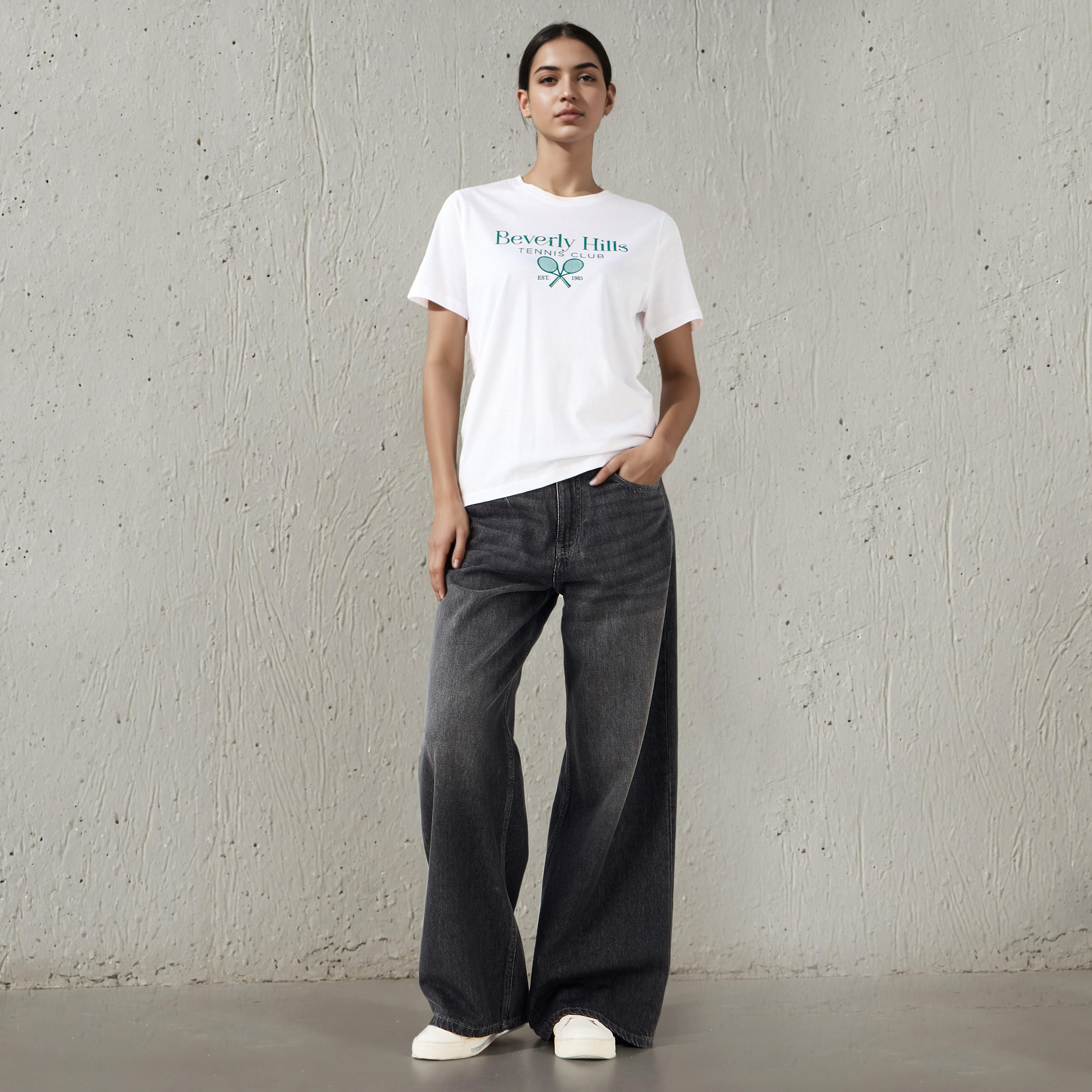 تيشيرت قطن بقصة عادية وطبعات بيرفلي هيلز فرسيتي-women-clothing-tshirts-image-2