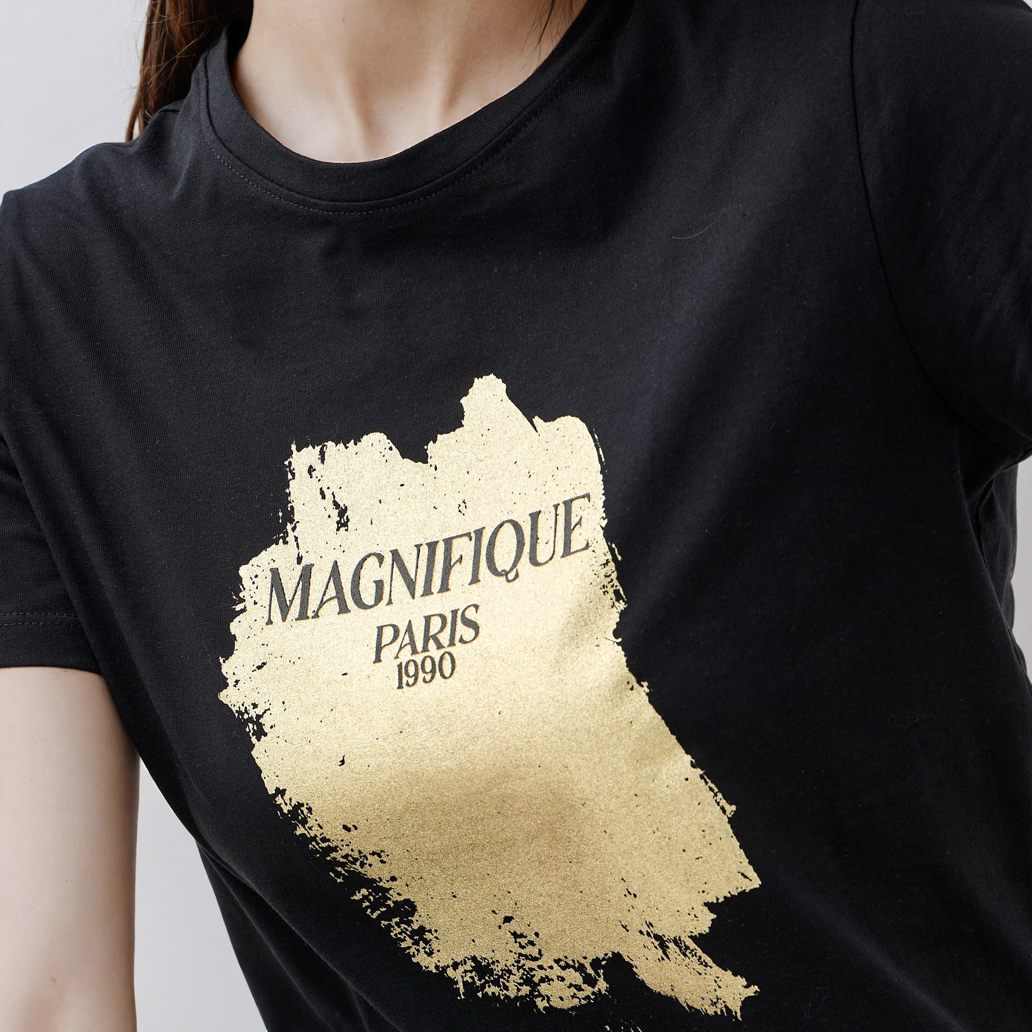 تيشيرت بياقة ضيقة وطبعات-women-clothing-tshirts-image-1