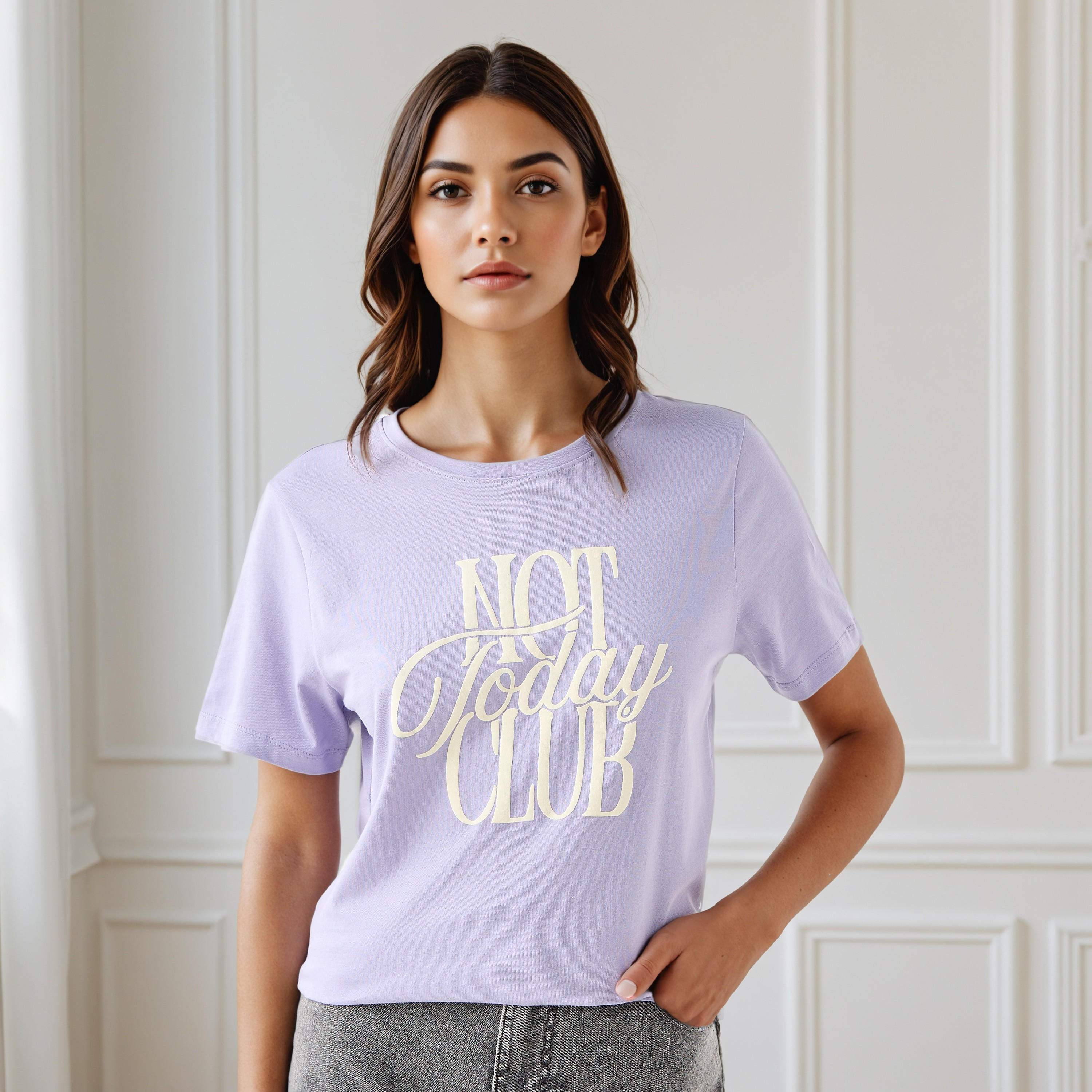تيشيرت بياقة مستديرة وطبعات شعار-women-clothing-tshirts-image-1
