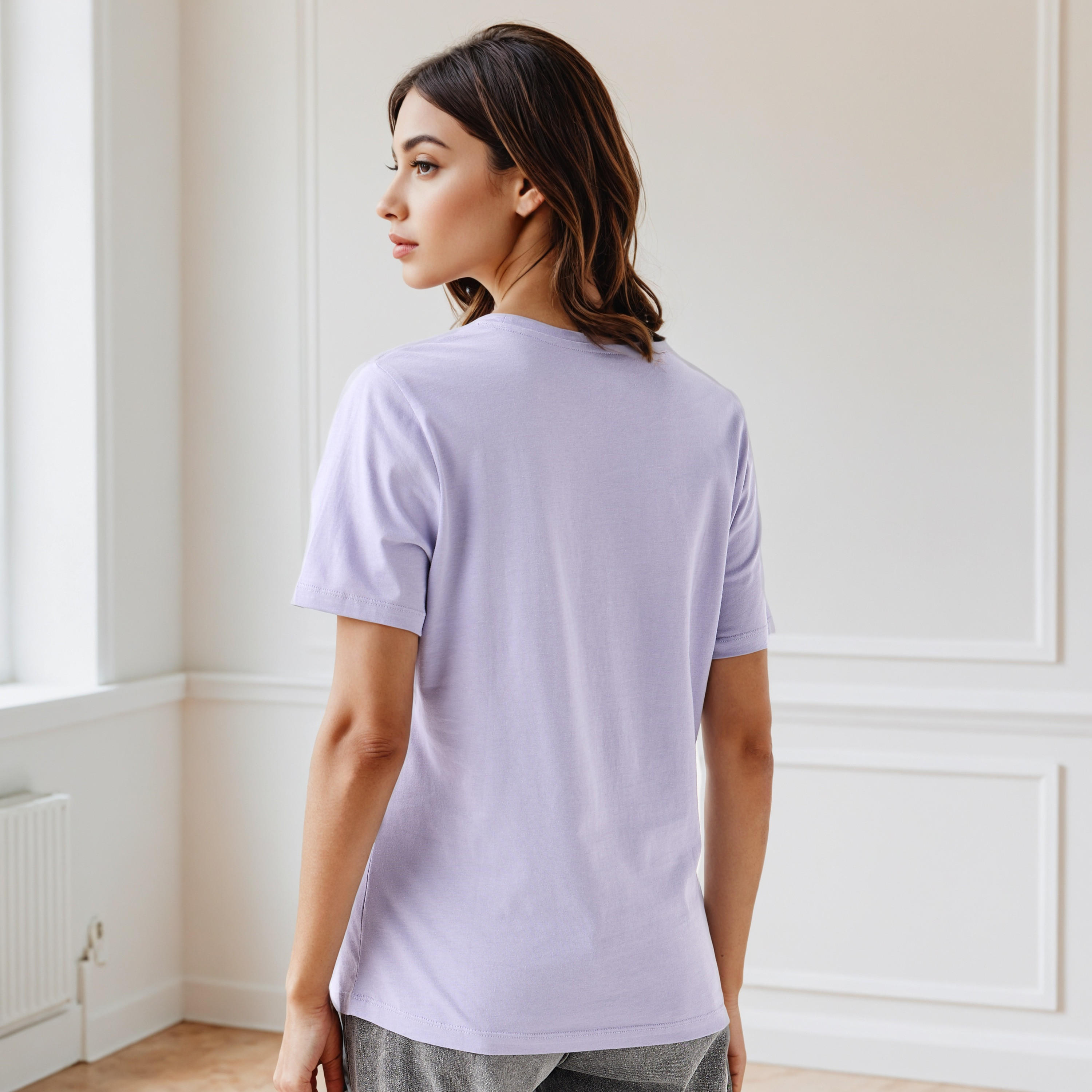 تيشيرت بياقة مستديرة وطبعات شعار-women-clothing-tshirts-image-3