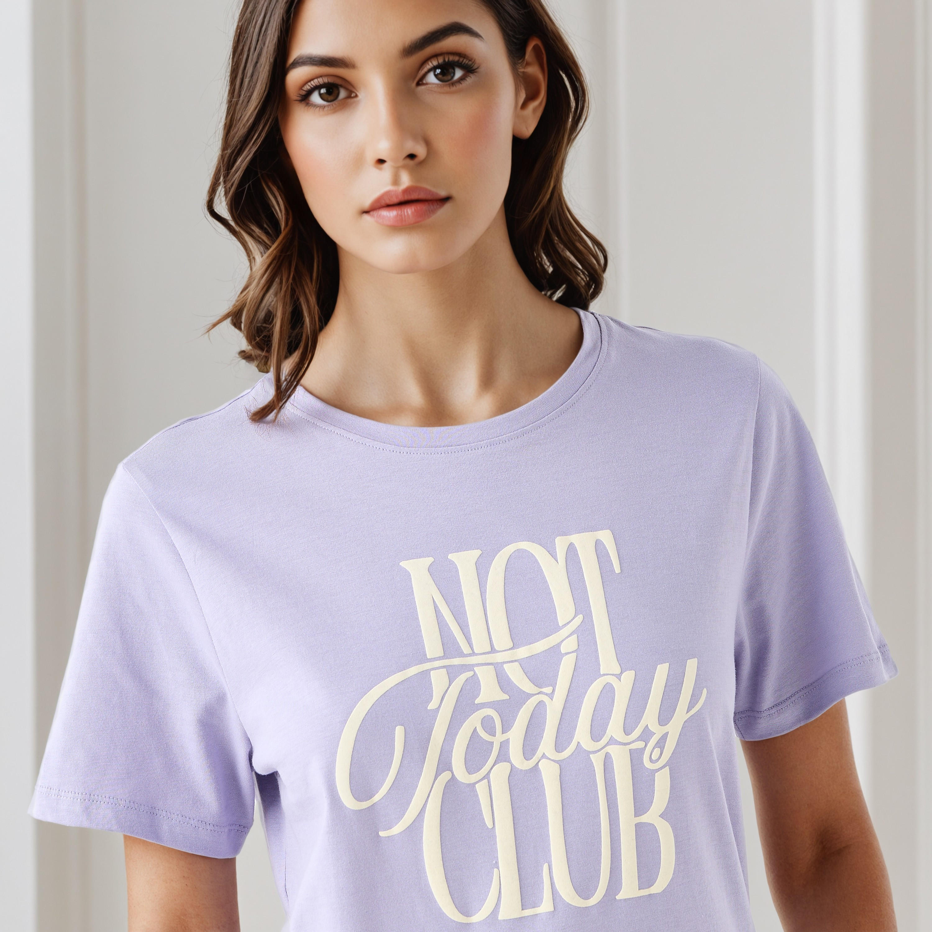 تيشيرت بياقة مستديرة وطبعات شعار-women-clothing-tshirts-image-4