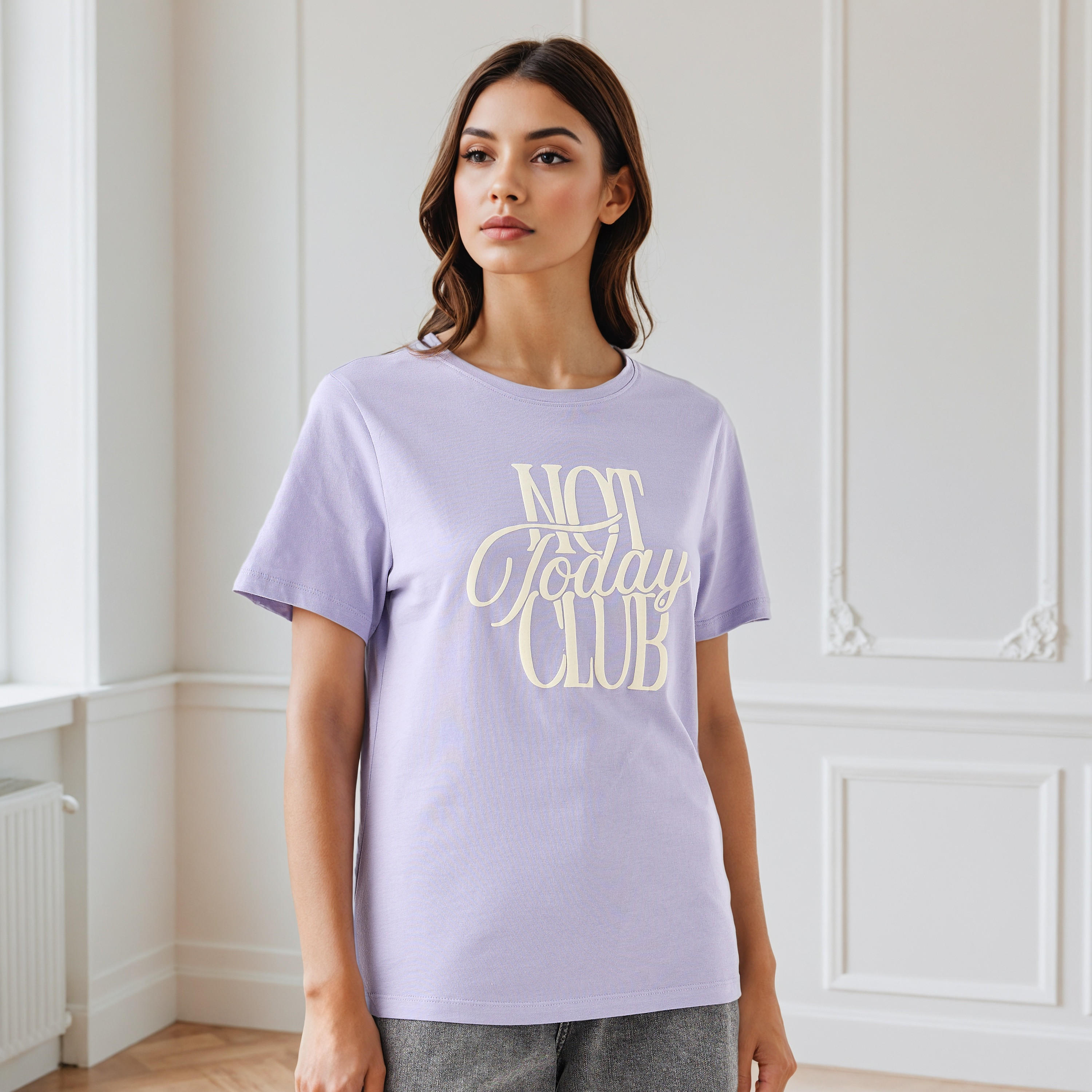 تيشيرت بياقة مستديرة وطبعات شعار-women-clothing-tshirts-image-6