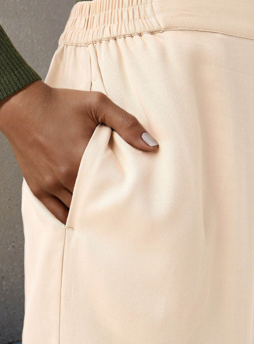 بنطلون بالازو بأرجل واسعة وخصر مرن-women-clothing-bottoms-trousers-image-5
