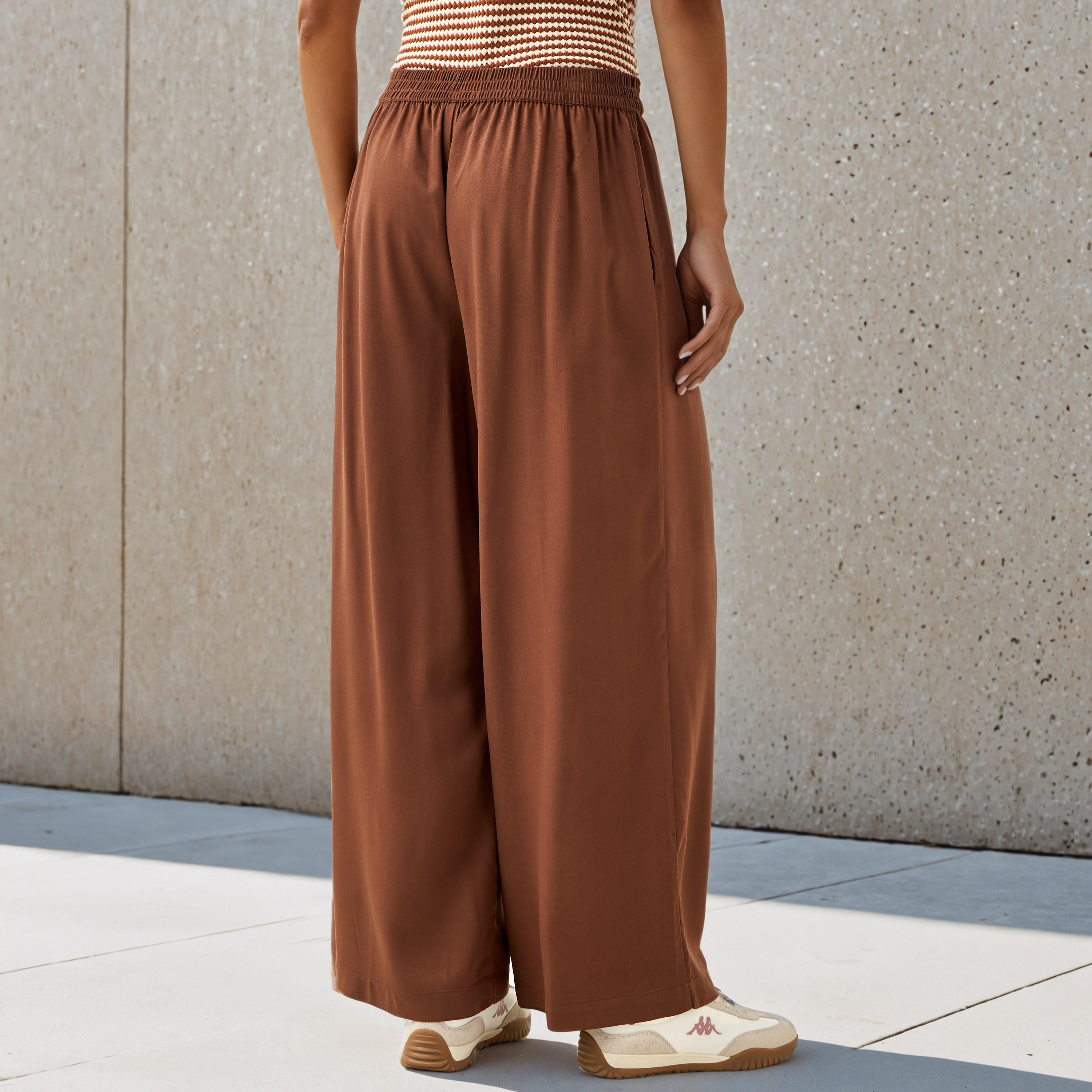 بنطلون بالازو بأرجل واسعة وخصر مرن-women-clothing-bottoms-trousers-image-4