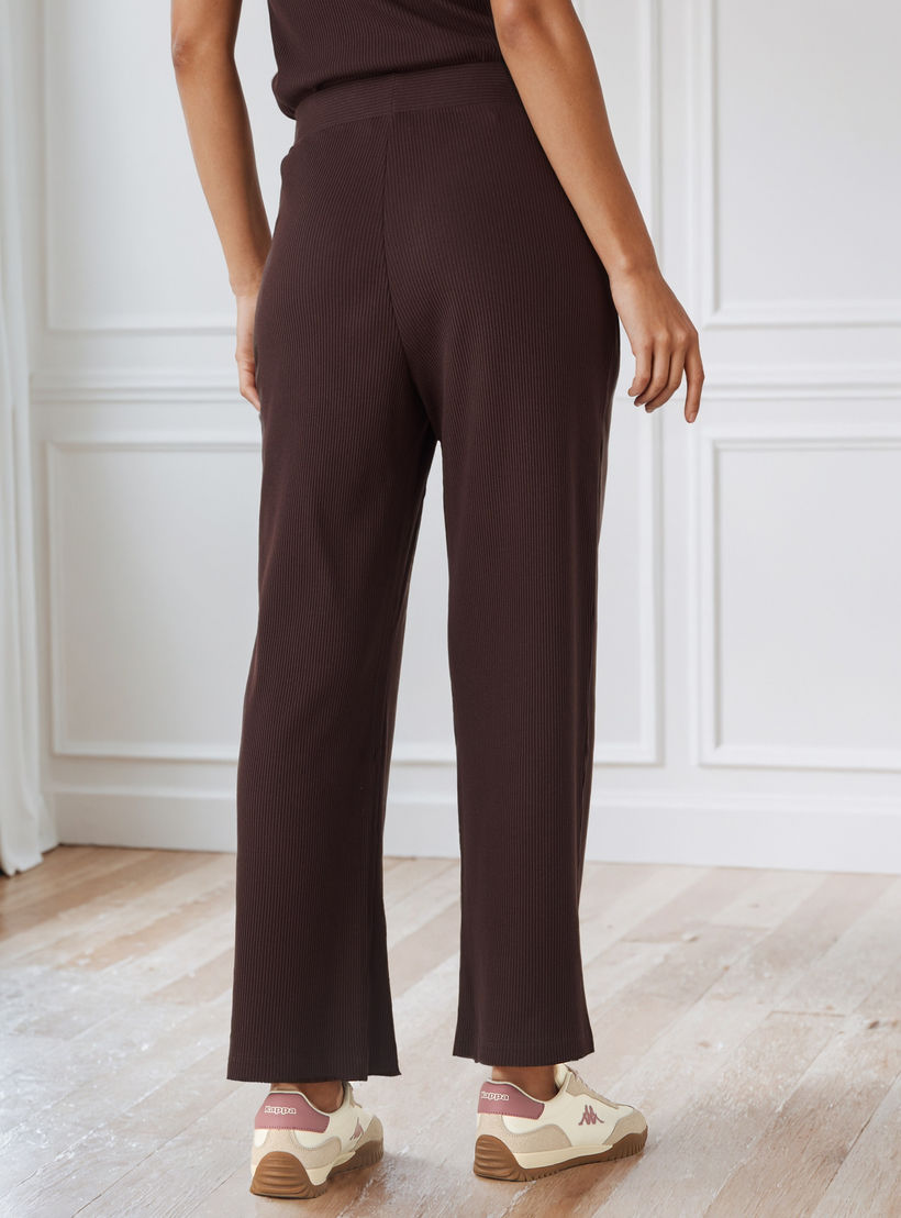 بنطلون واسع الساقين مضلع بخصر مطاطي وجيوب-women-clothing-bottoms-trousers-image-4
