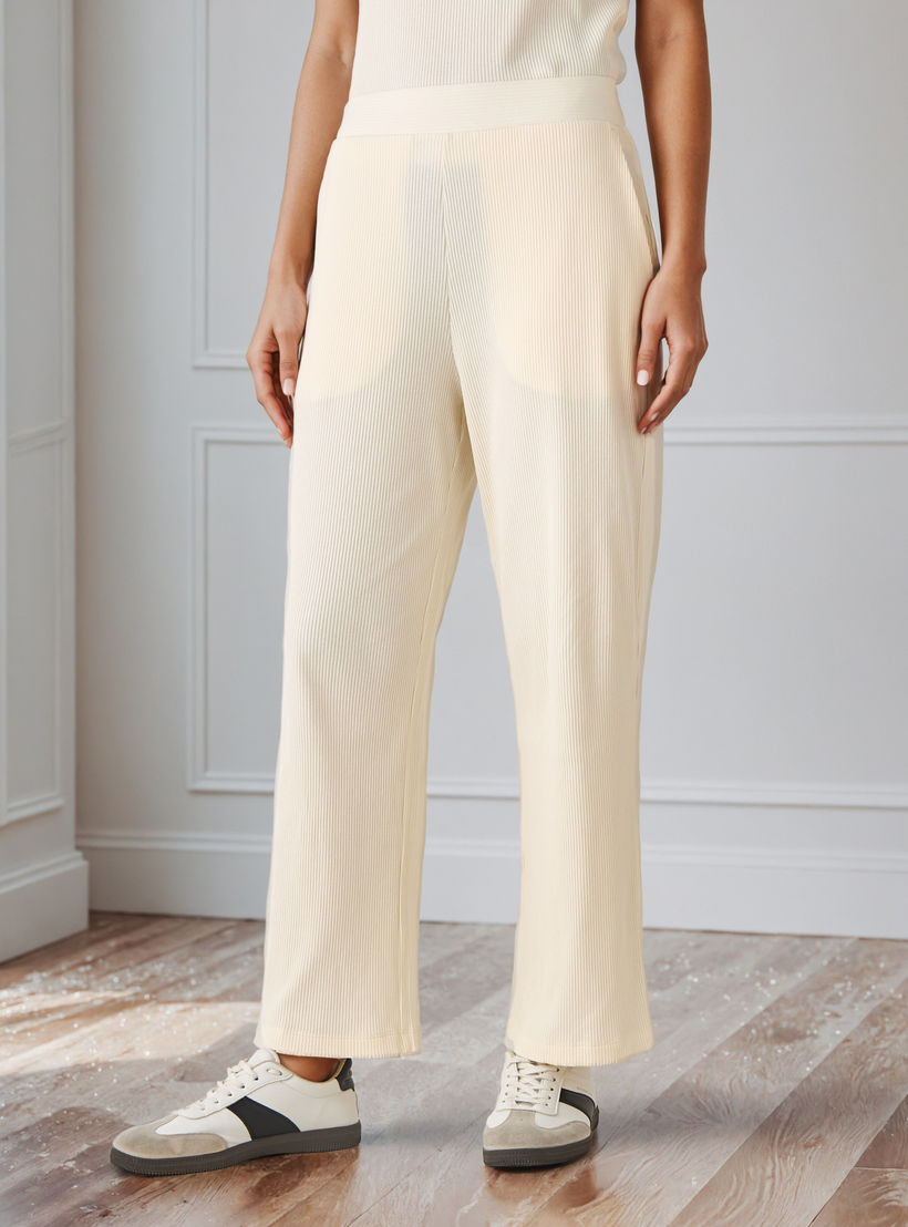 بنطلون واسع الساقين مضلع بخصر مطاطي وجيوب-women-clothing-bottoms-trousers-image-1