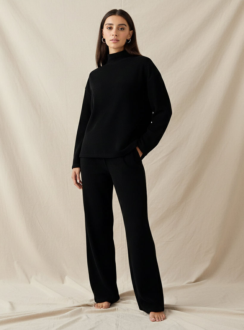بلوزة بقصة عادية وياقة عالية-women-clothing-coordsets-image-5