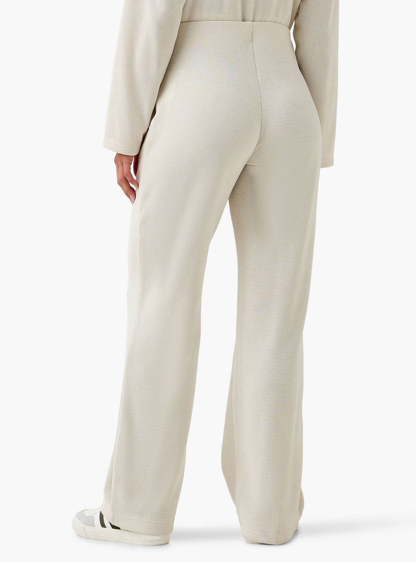 بنطلون كوردروي مضلّع بقصّة عادية وخصر مرن-women-clothing-bottoms-joggers-image-4