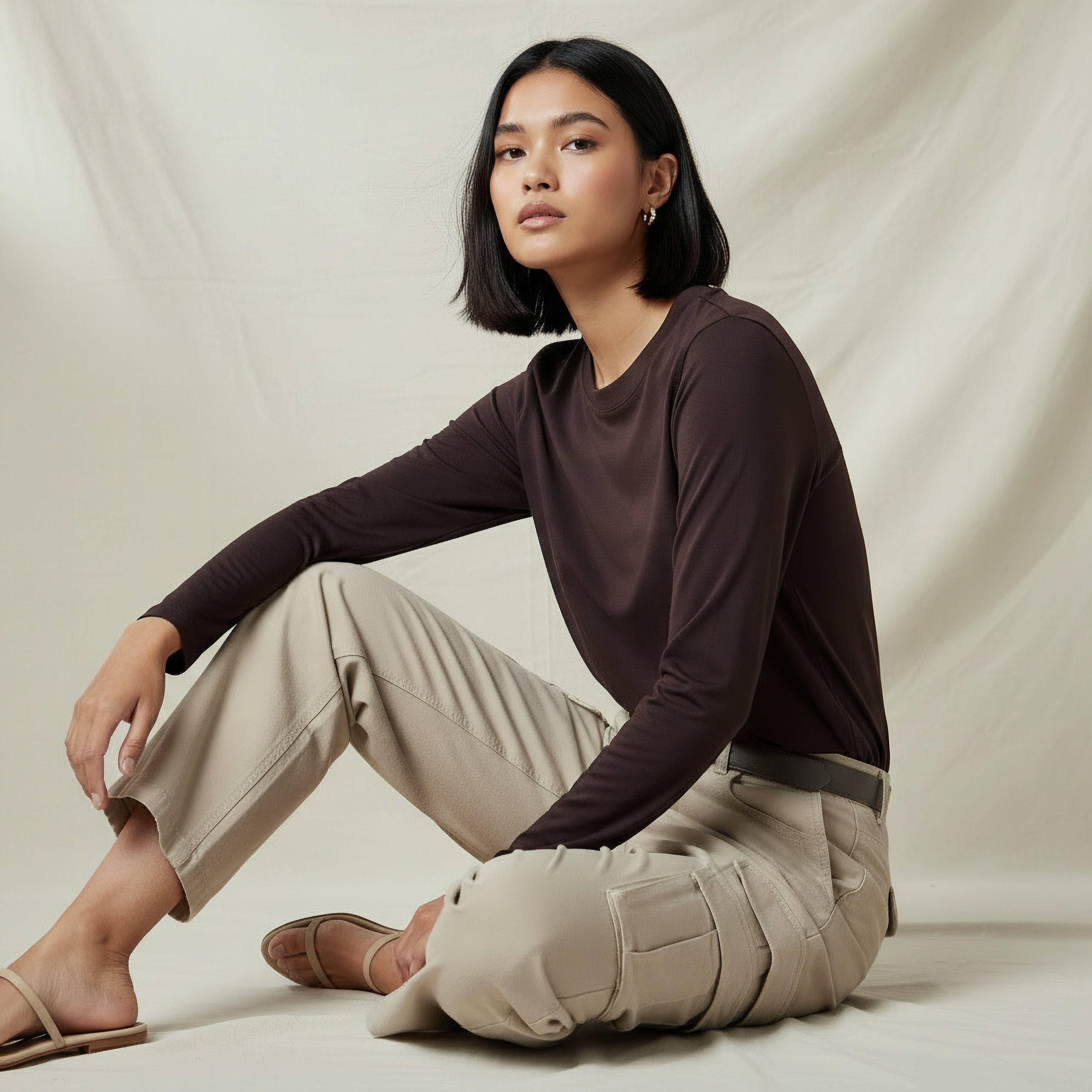 تيشيرت طويل بقصة عادية وتفاصيل فتحة-women-clothing-tshirts-image-2