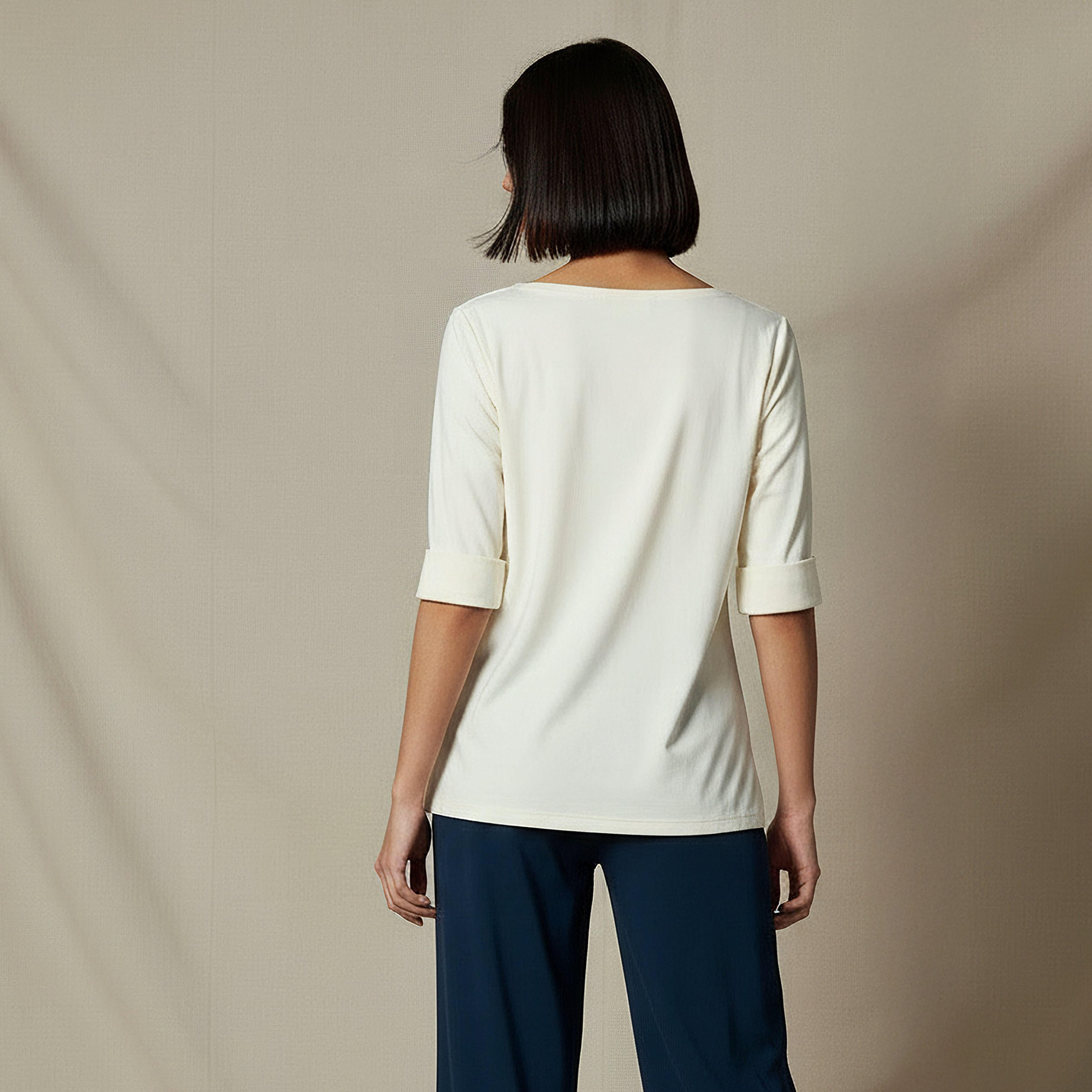 تيشيرت بقصة عادية وياقة قارب-women-clothing-tshirts-image-4