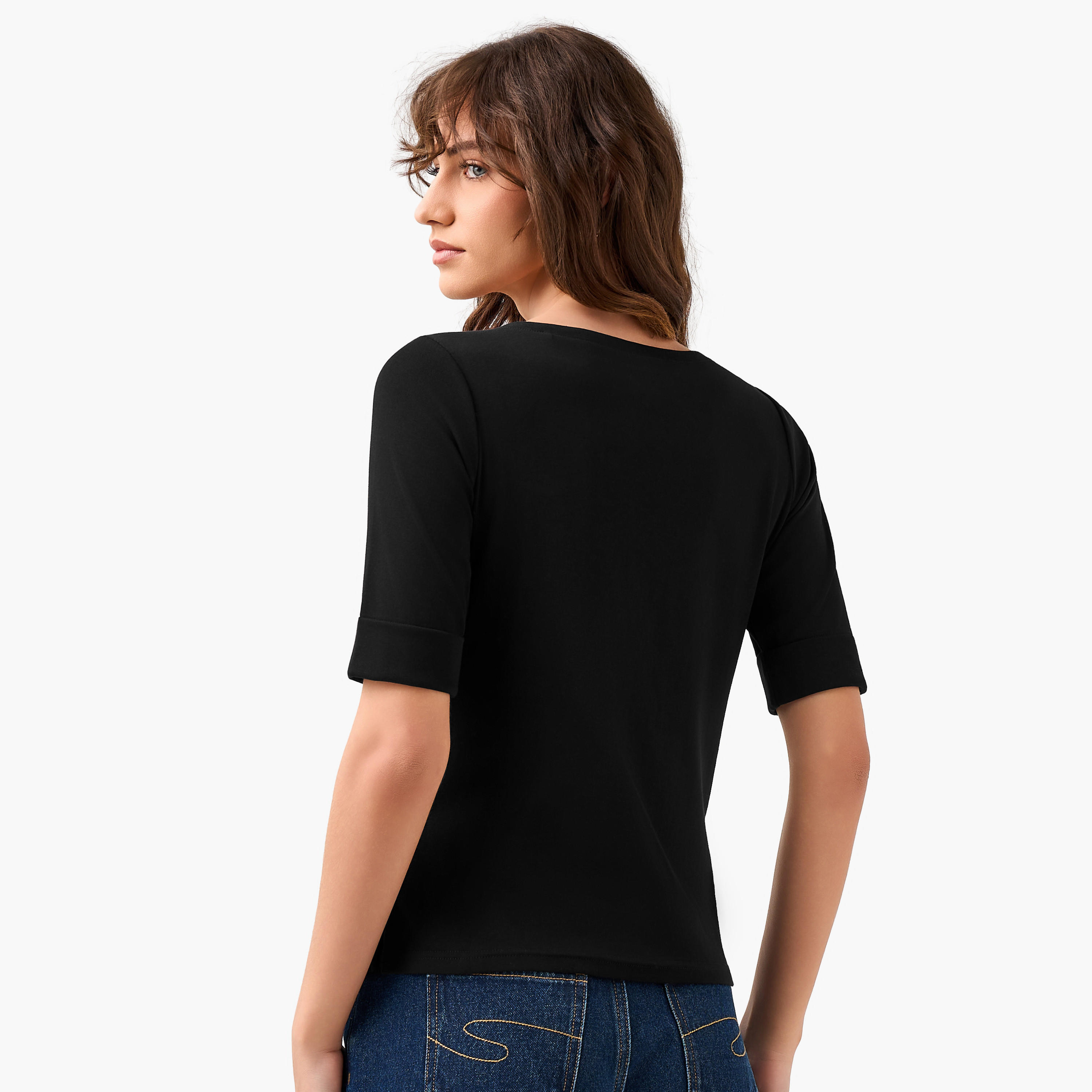 تيشيرت بقصة عادية وياقة قارب-women-clothing-tshirts-image-4
