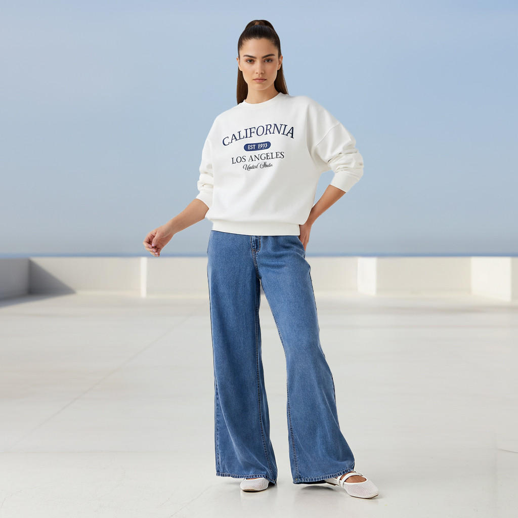 سويت شيرت بقصة عادية وطبعات-women-winterwear-hoodiesandsweatshirts-sweatshirts-image-2