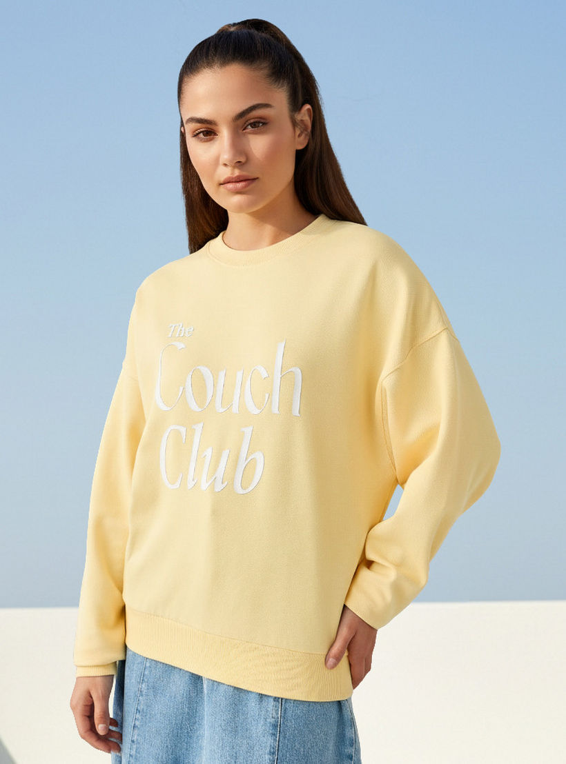 سويت شيرت بقصة عادية وطبعات-women-winterwear-hoodiesandsweatshirts-sweatshirts-image-1