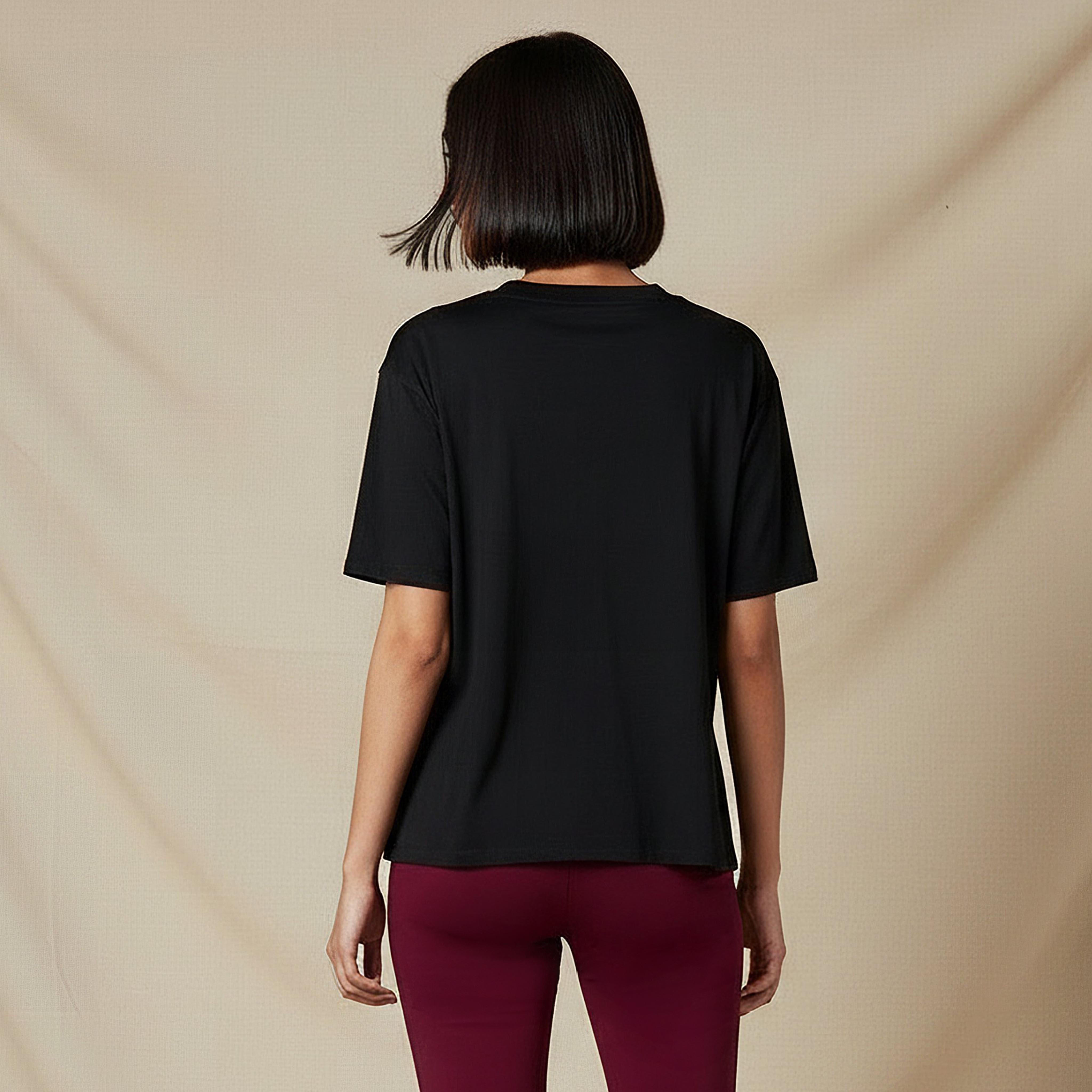 تيشيرت قطن بقصة عادية وفتحات جانبية-women-clothing-tshirts-image-4
