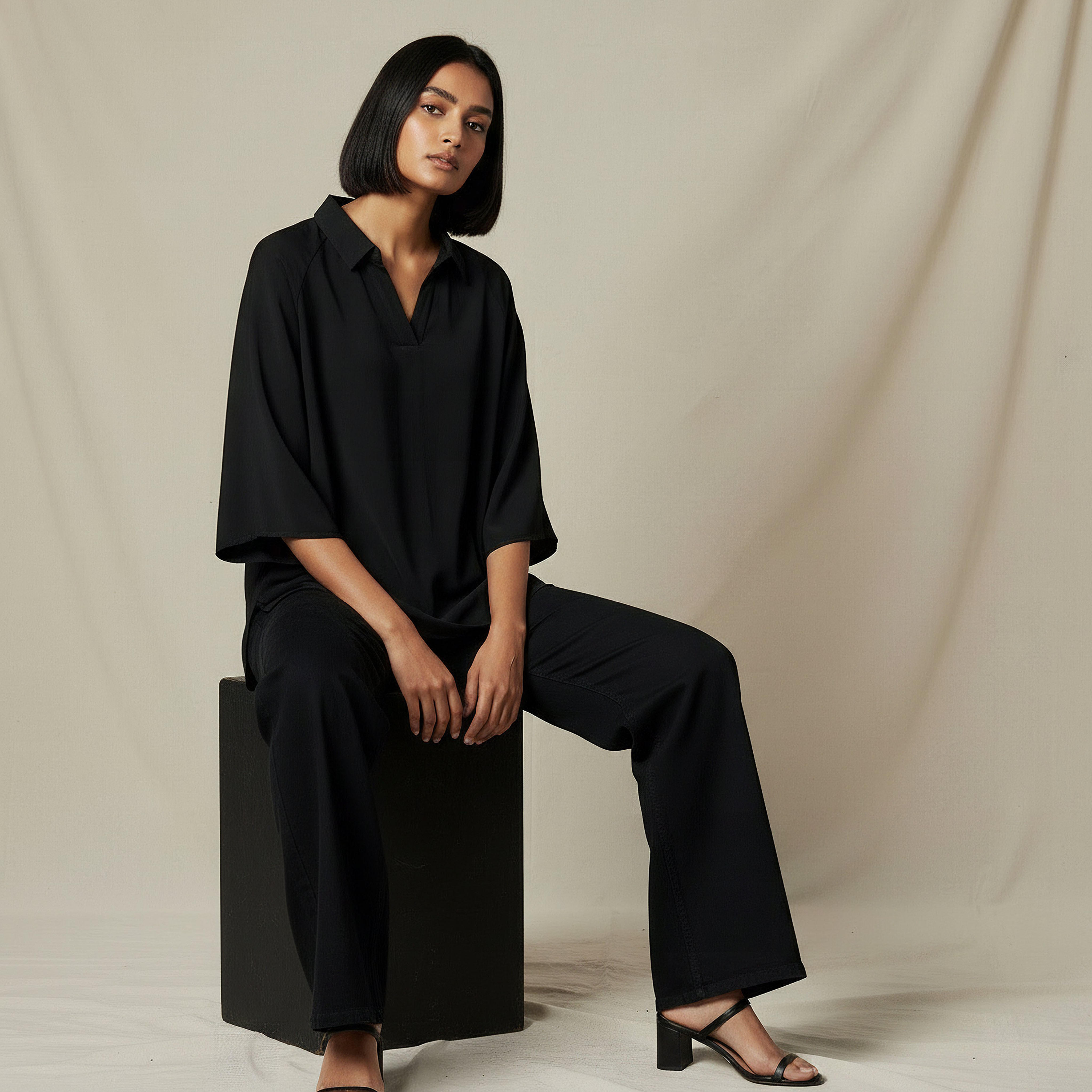 بلوزة تويل بقصة عادية وأكمام راجلان وياقة-women-clothing-coordsets-image-5
