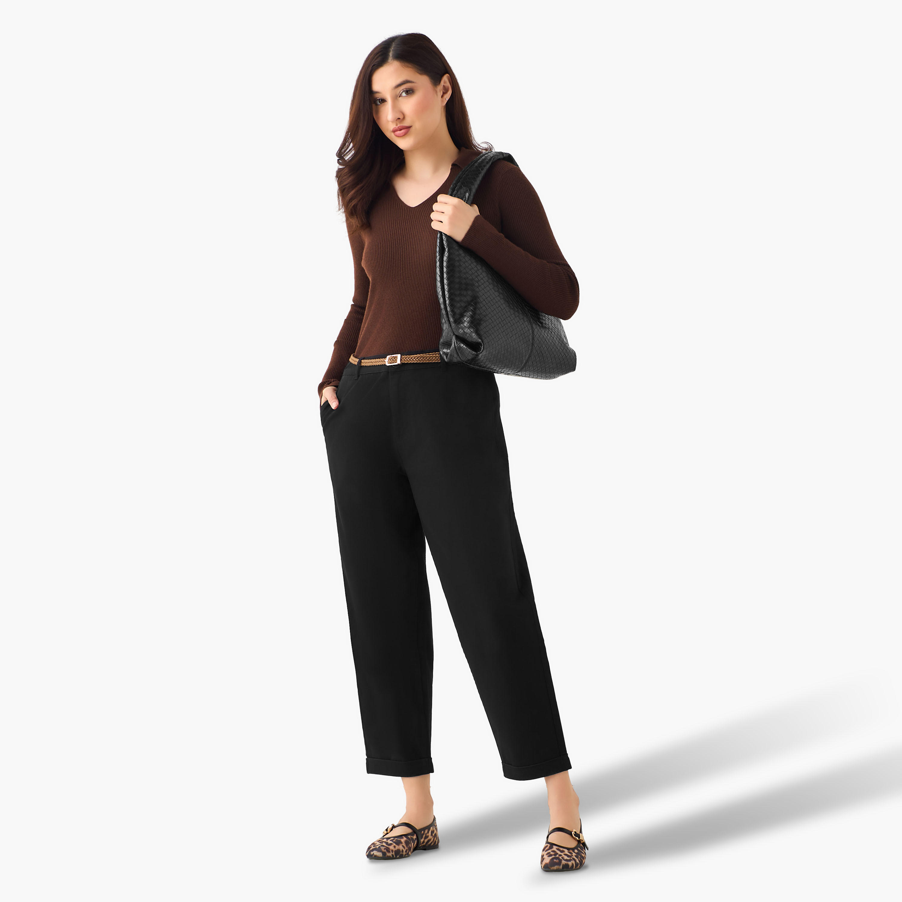 بنطلون شينو بخصر مرتفع وقصة مريحة-women-clothing-bottoms-trousers-image-3