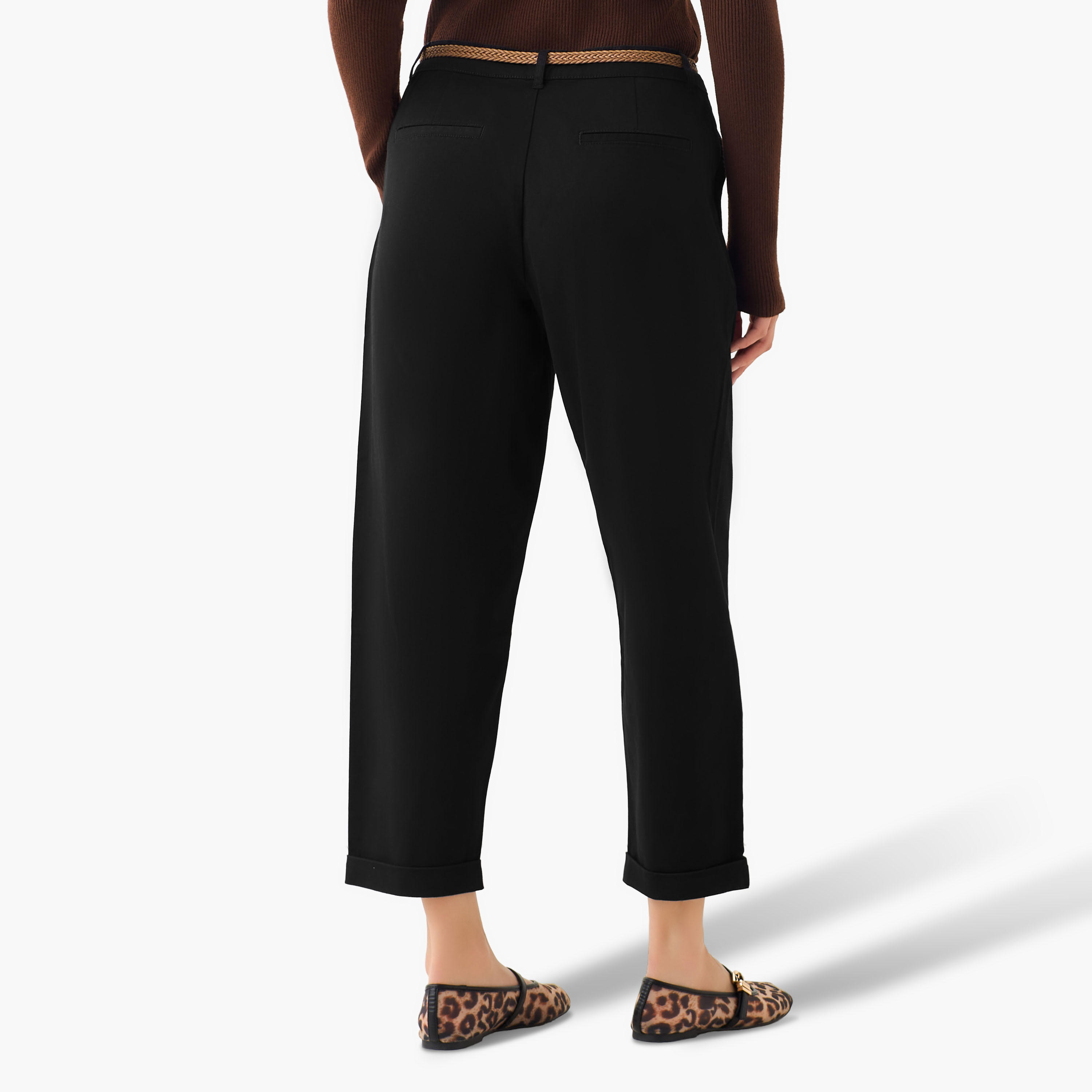 بنطلون شينو بخصر مرتفع وقصة مريحة-women-clothing-bottoms-trousers-image-4