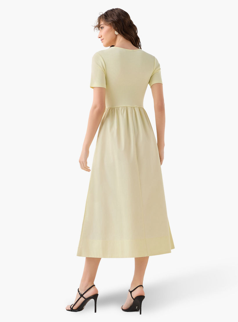 فستان ميدي بقصة إيه لاين بملمس مضلّع-women-clothing-dresses-image-4