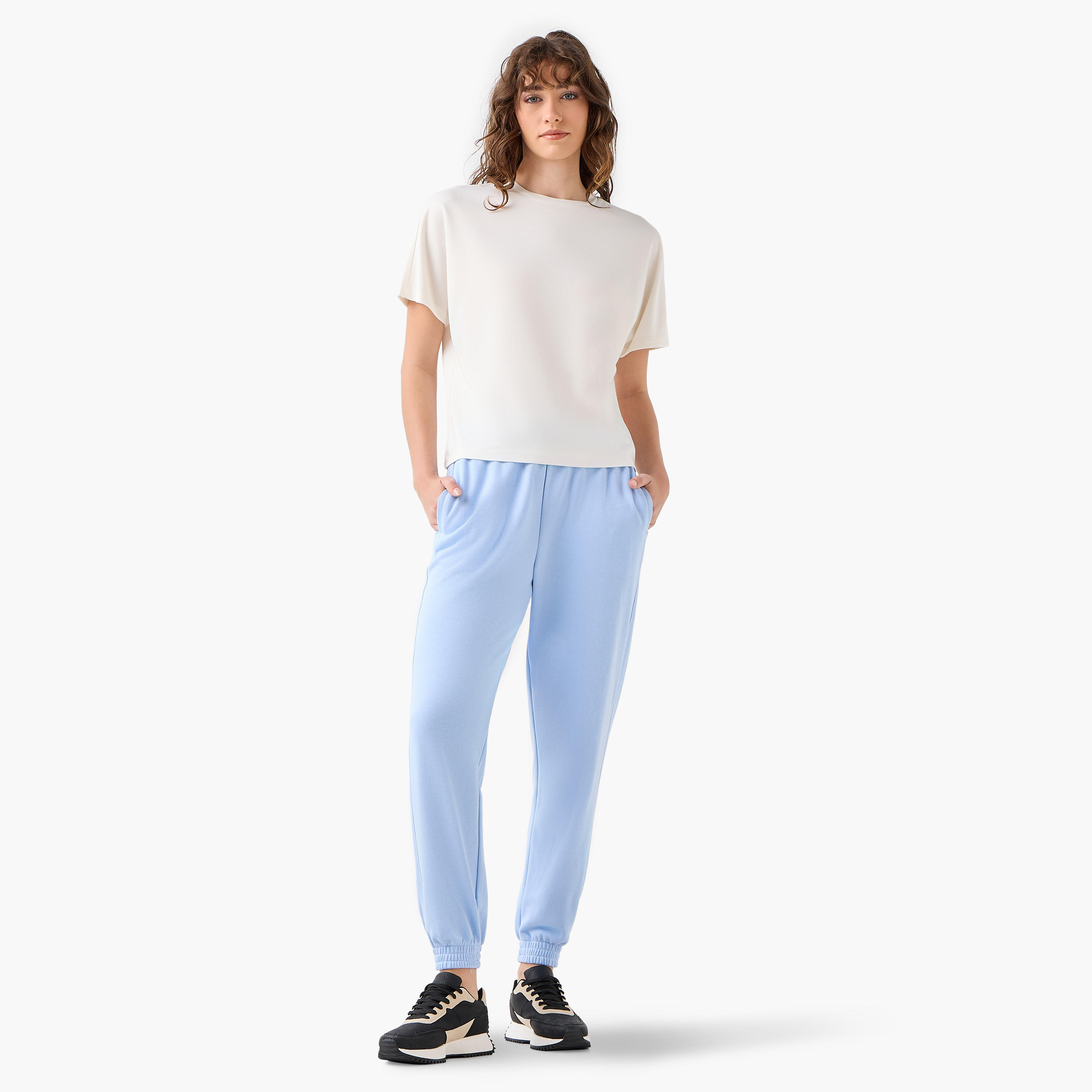 بنطلون رياضي بخصر مرن وجيوب-women-clothing-bottoms-joggers-image-3