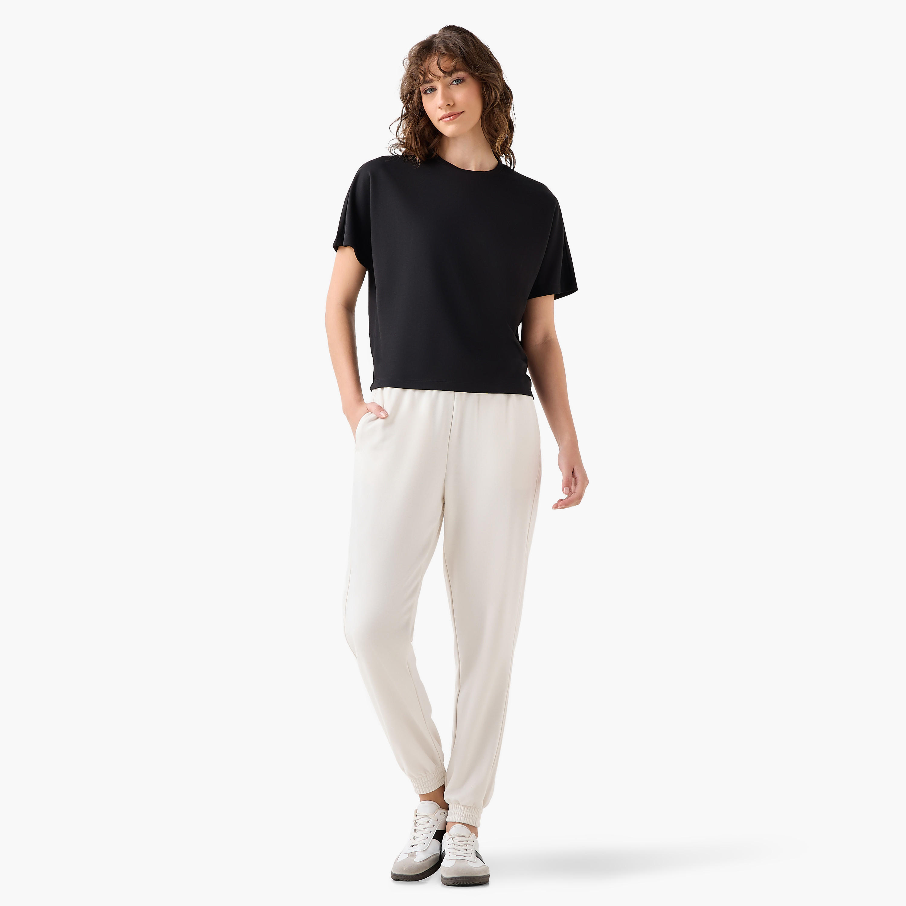 بنطلون رياضي بخصر مرن وجيوب-women-clothing-bottoms-joggers-image-3