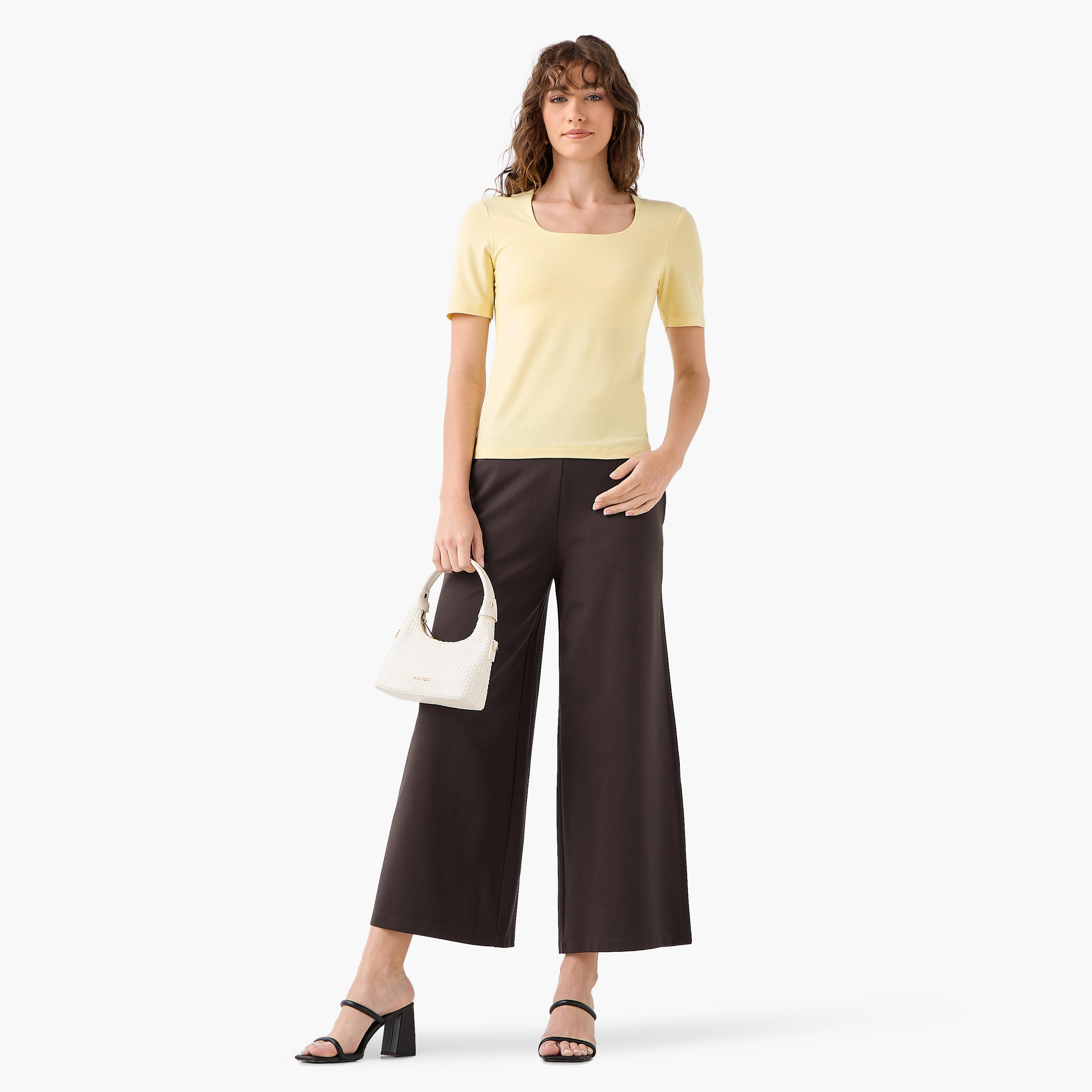 بنطلون واسع الساقين بخصر مرن-women-clothing-bottoms-trousers-image-3