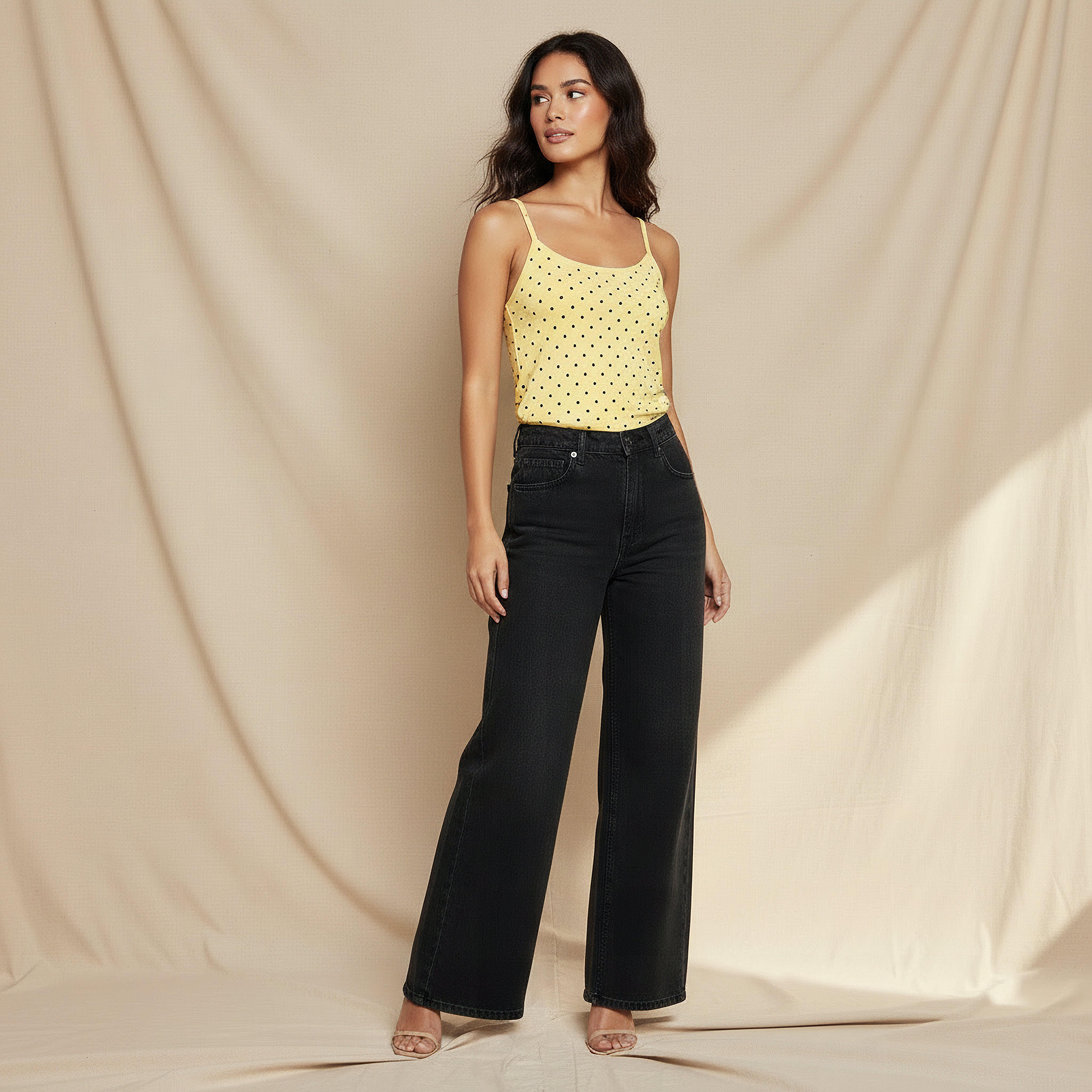بلوزة بقصة سليم وحمالات رفيعة وطبعات منقطة للنساء-women-clothing-tshirts-image-3