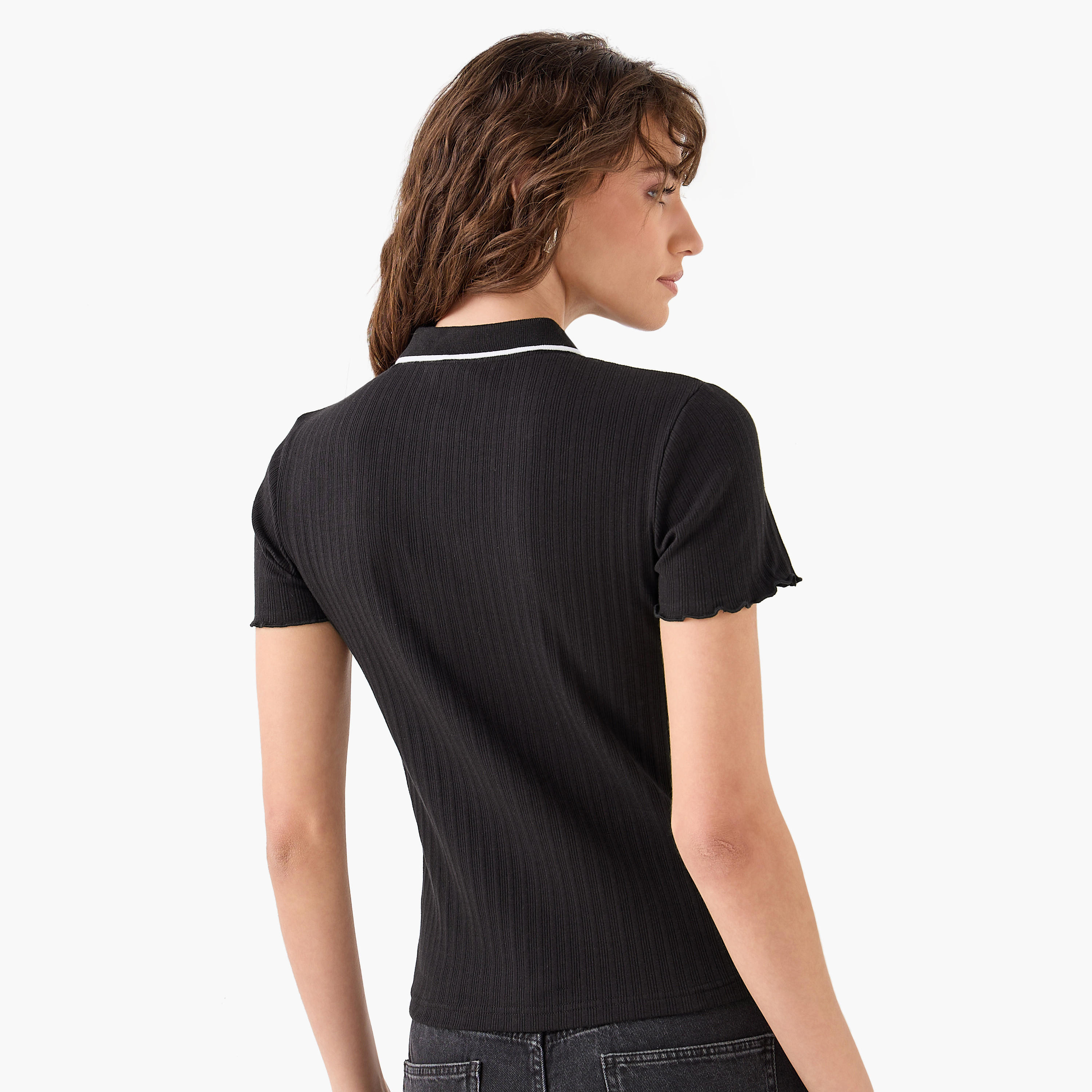 تيشيرت بولو بتفاصيل مغايرة-women-clothing-tshirts-image-5