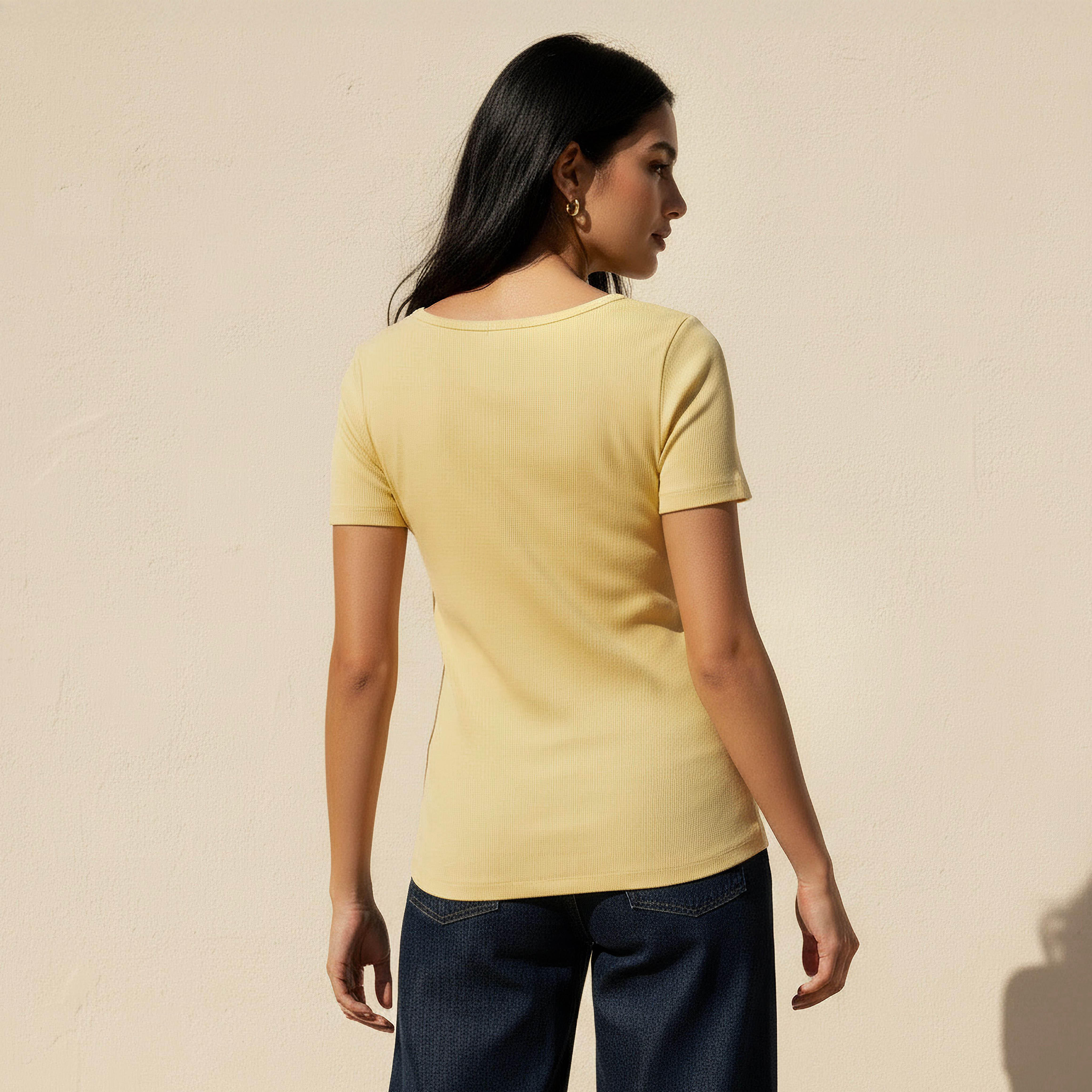 تيشيرت بملمس مضلع بارز-women-clothing-tshirts-image-3