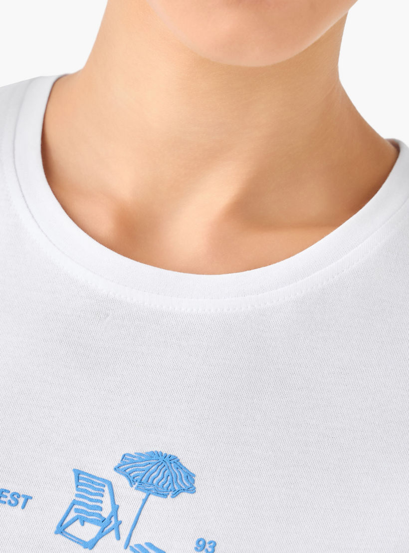 تيشيرت قطن بقصّة عادية وطبعات-women-clothing-tshirts-image-3
