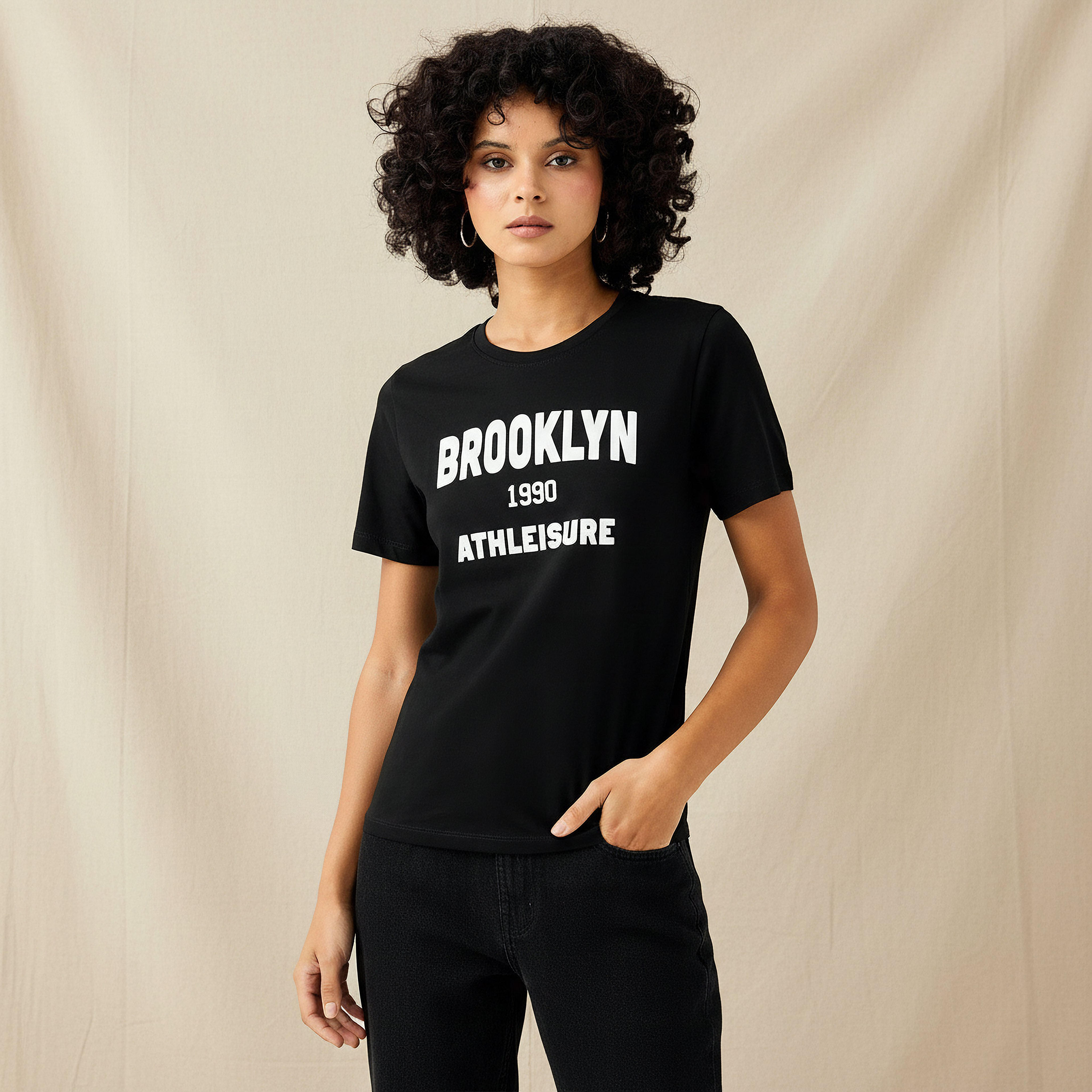تيشيرت قطن بقصة عادية وطبعات-women-clothing-tshirts-image-5